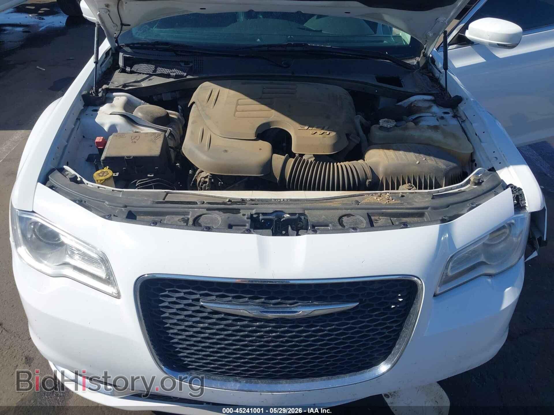 2016 CHRYSLER 300 - VIN: 2C3CCARG9GH278416 - Фото 10