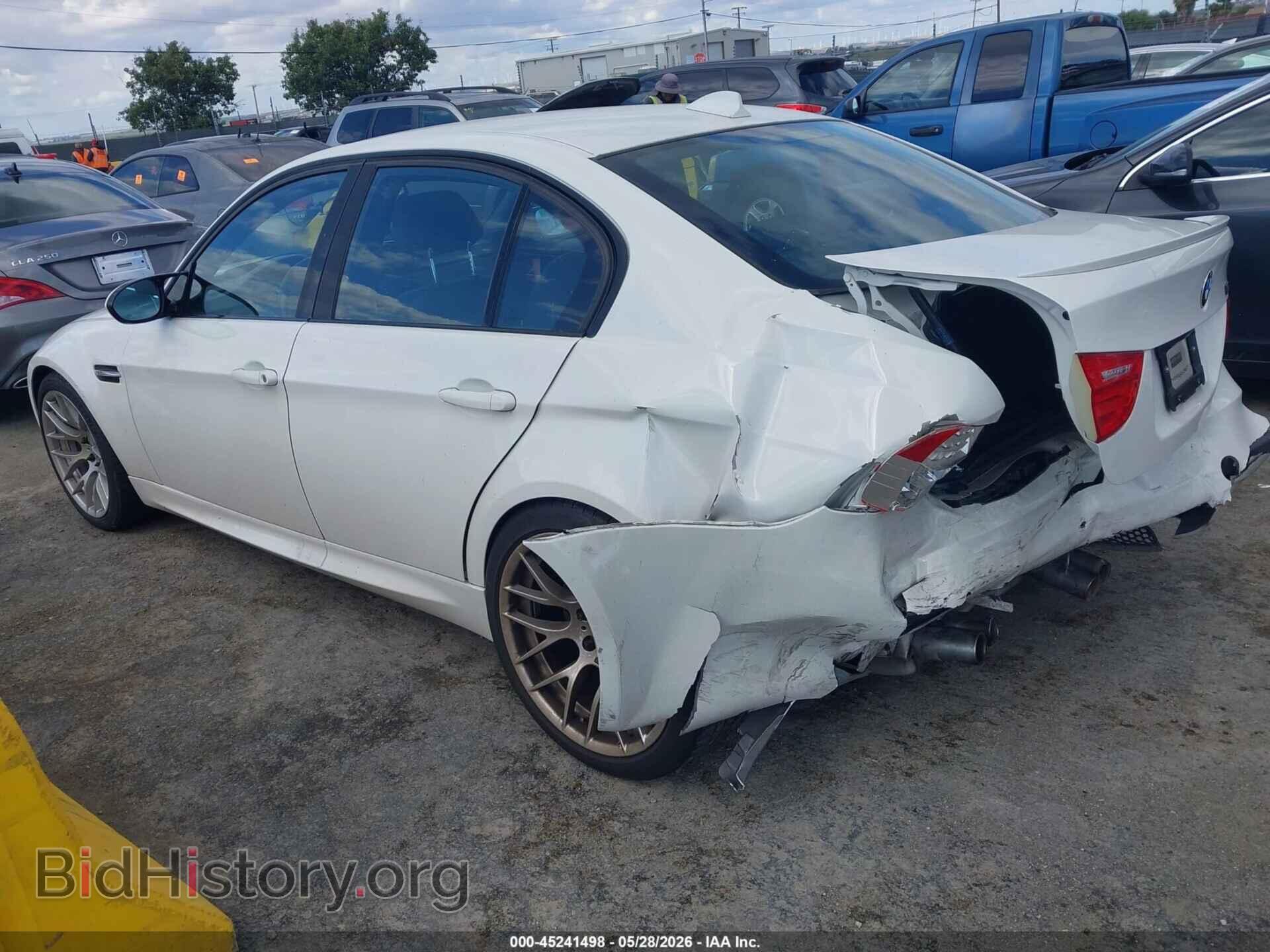 2011 BMW M3 - VIN: WBSPM9C51BE203606 - Фото 3