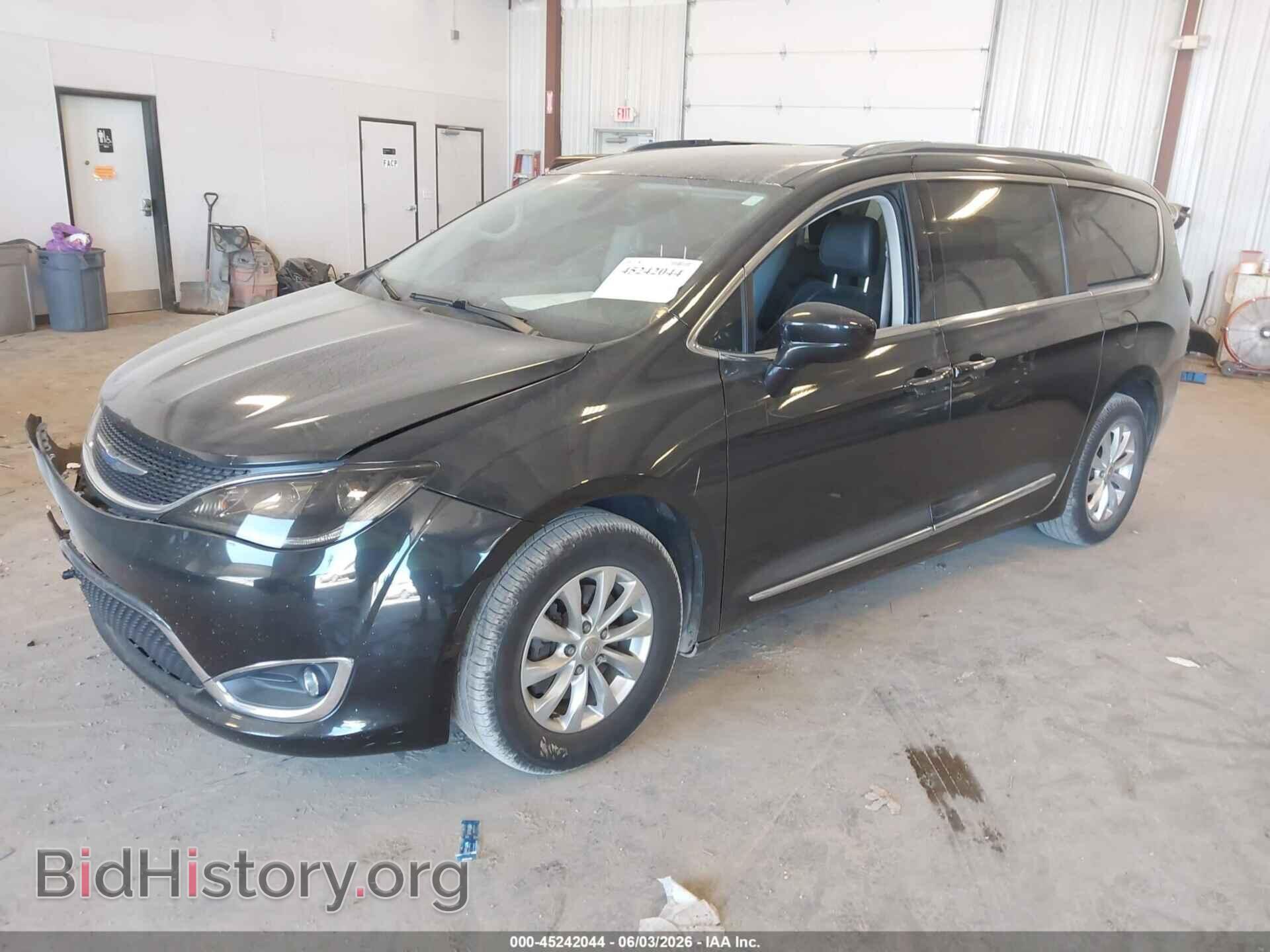 2019 CHRYSLER PACIFICA - VIN: 2C4RC1BG2KR550503 - Photo 2