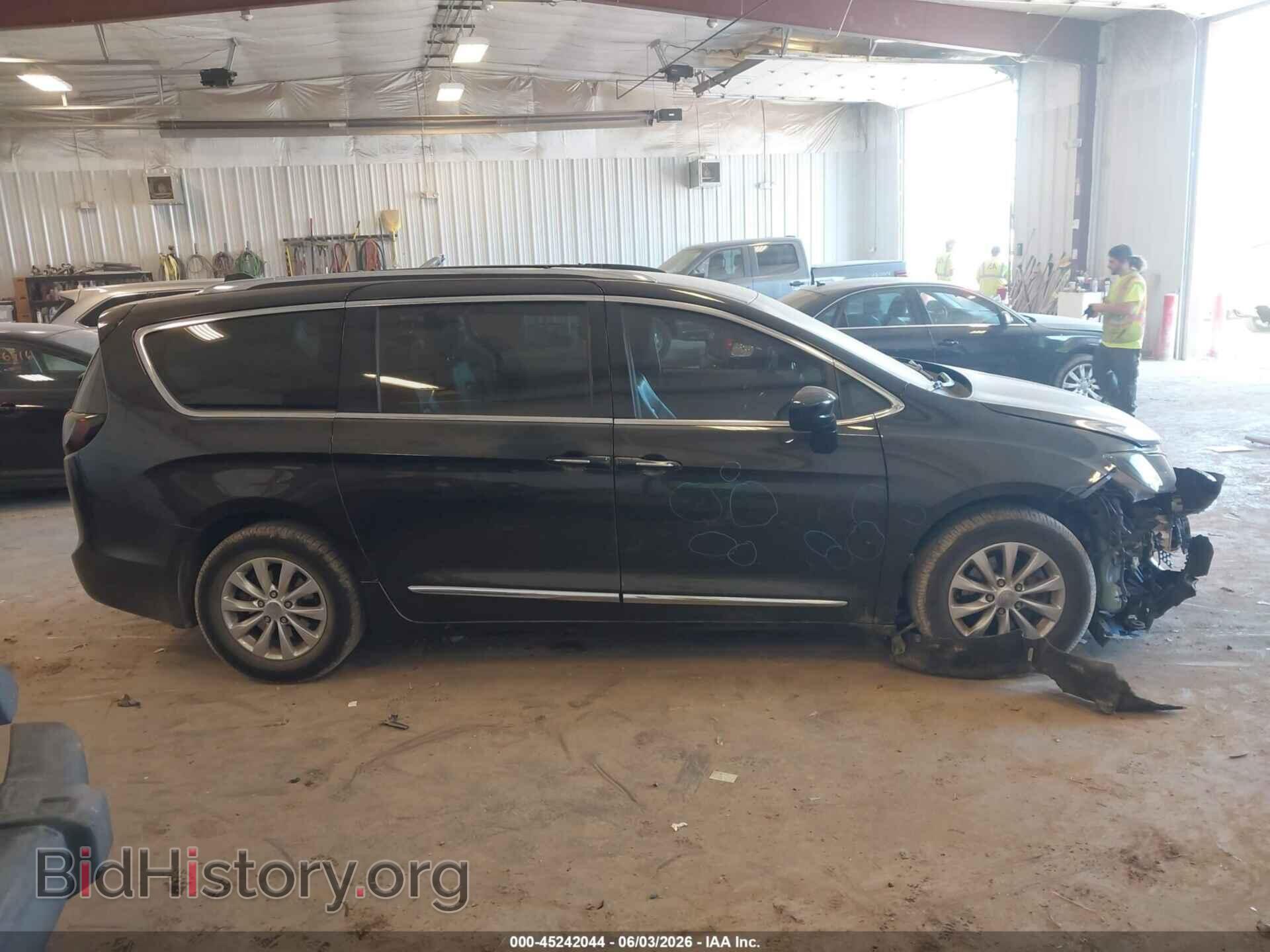 2019 CHRYSLER PACIFICA - VIN: 2C4RC1BG2KR550503 - Photo 13