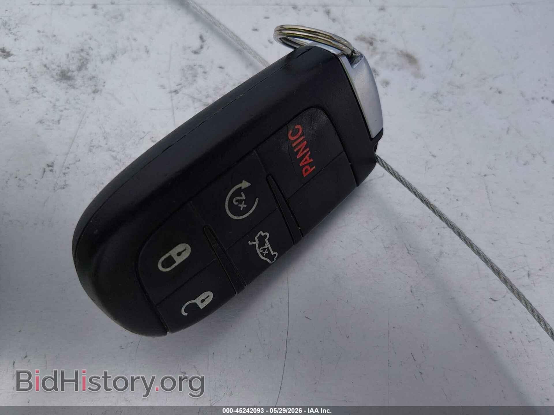 2014 CHRYSLER 300 - VIN: 2C3CCAAG0EH182795 - Фото 11