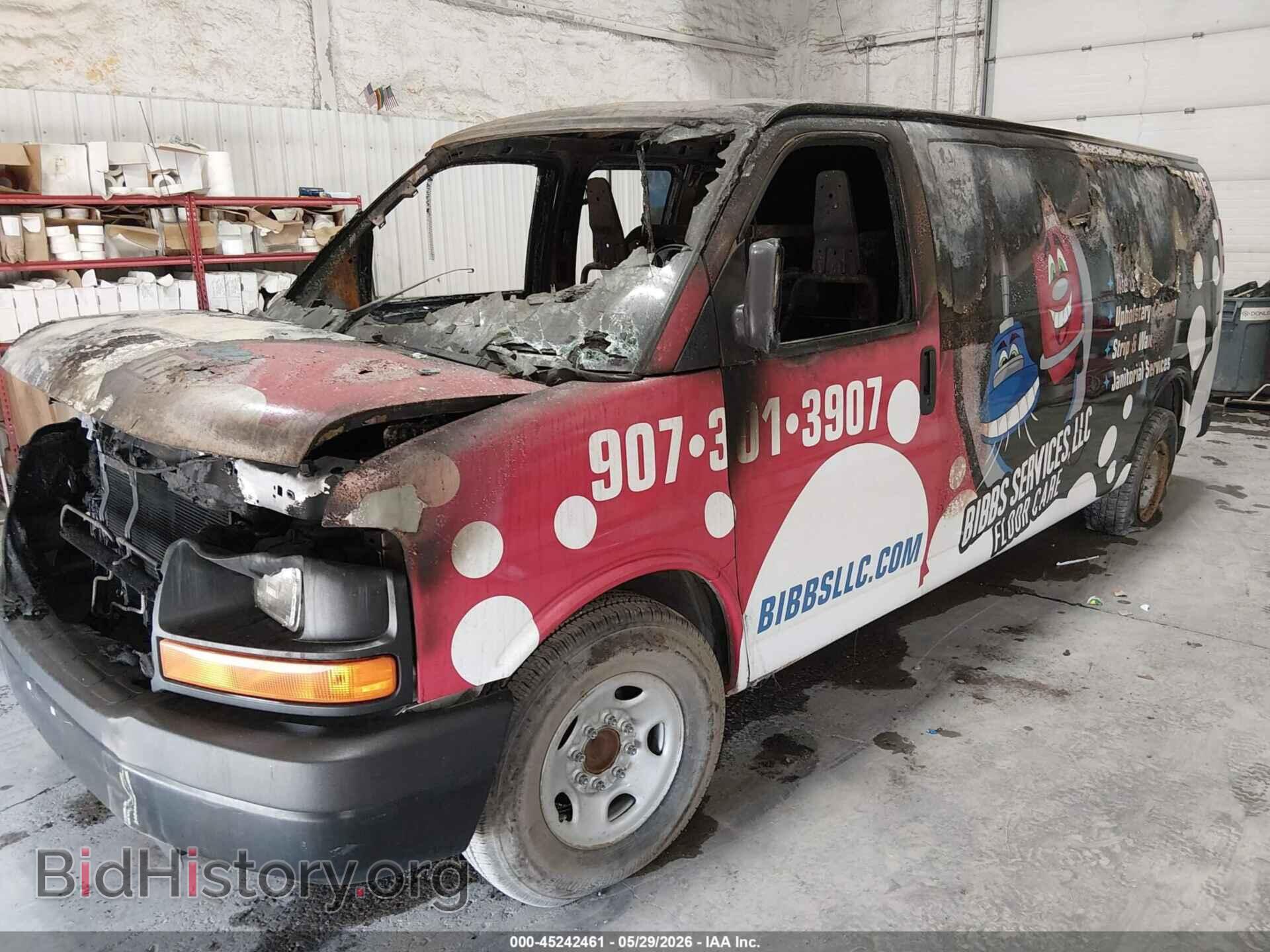 2011 CHEVROLET EXPRESS 3500 - VIN: 1GCZGUCG5B1147883 - Фото 2