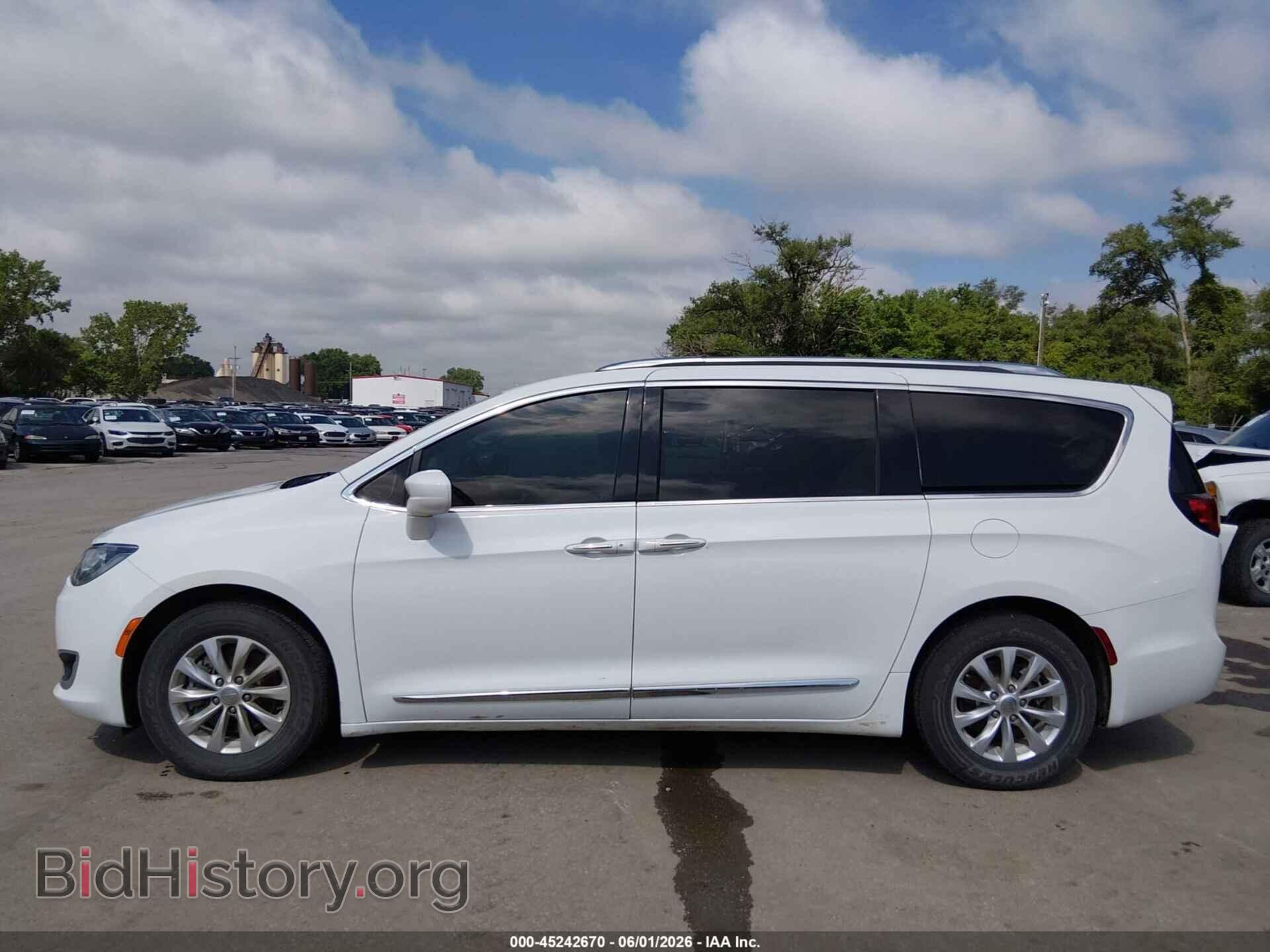 2018 CHRYSLER PACIFICA - VIN: 2C4RC1BG1JR290464 - Фото 14