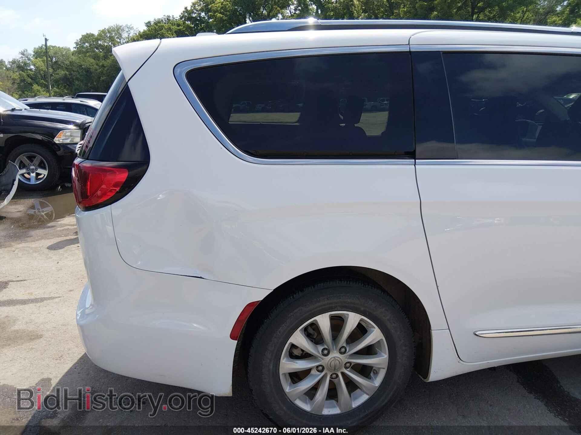 2018 CHRYSLER PACIFICA - VIN: 2C4RC1BG1JR290464 - Фото 6