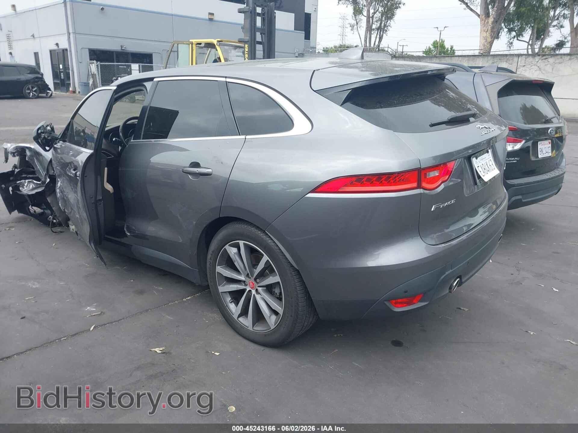 2017 JAGUAR F-PACE - VIN: SADCK2BV7HA063182 - Photo 3