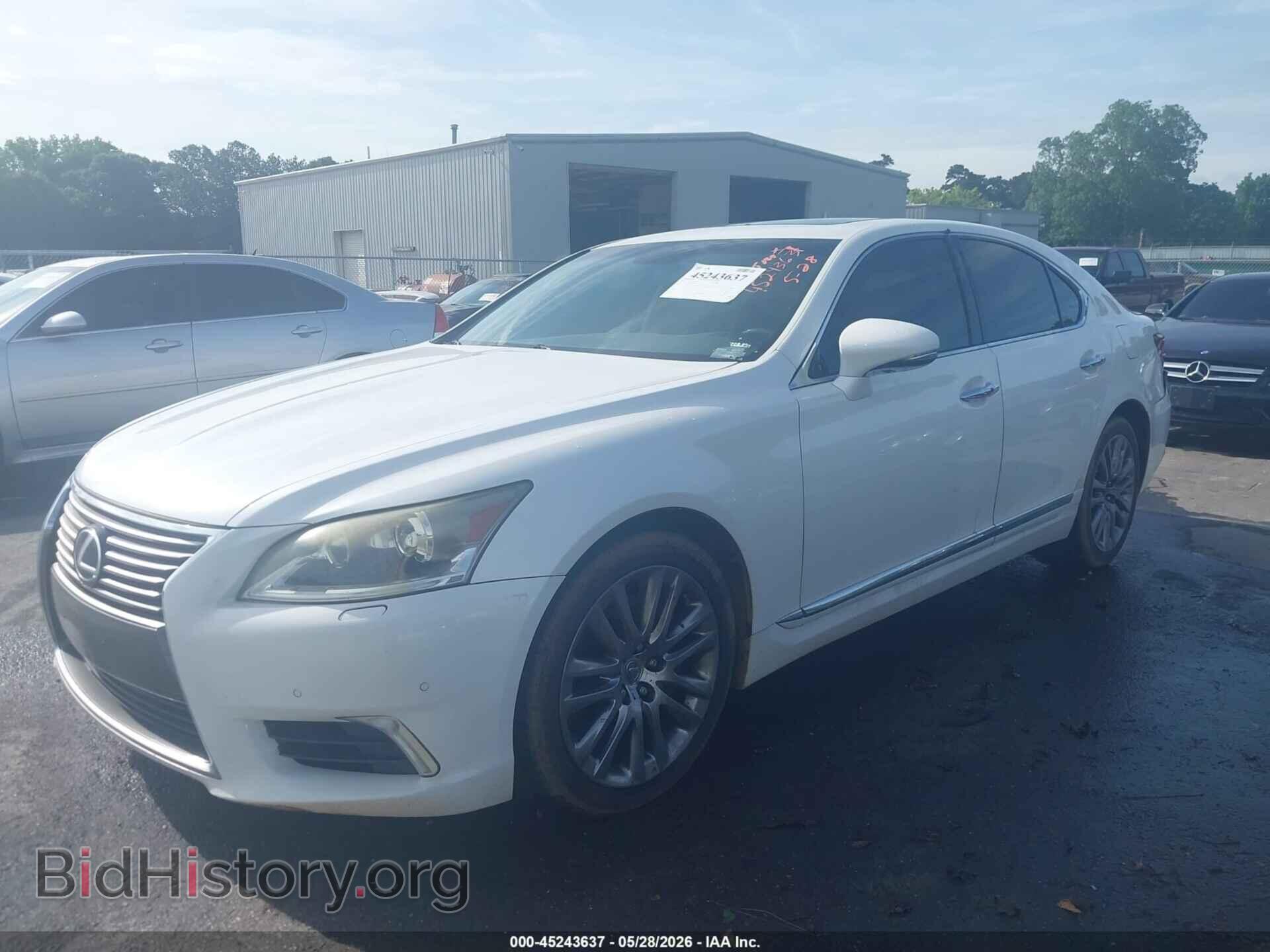 2013 LEXUS LS 460 - VIN: JTHCL5EF4D5019222 - Photo 2