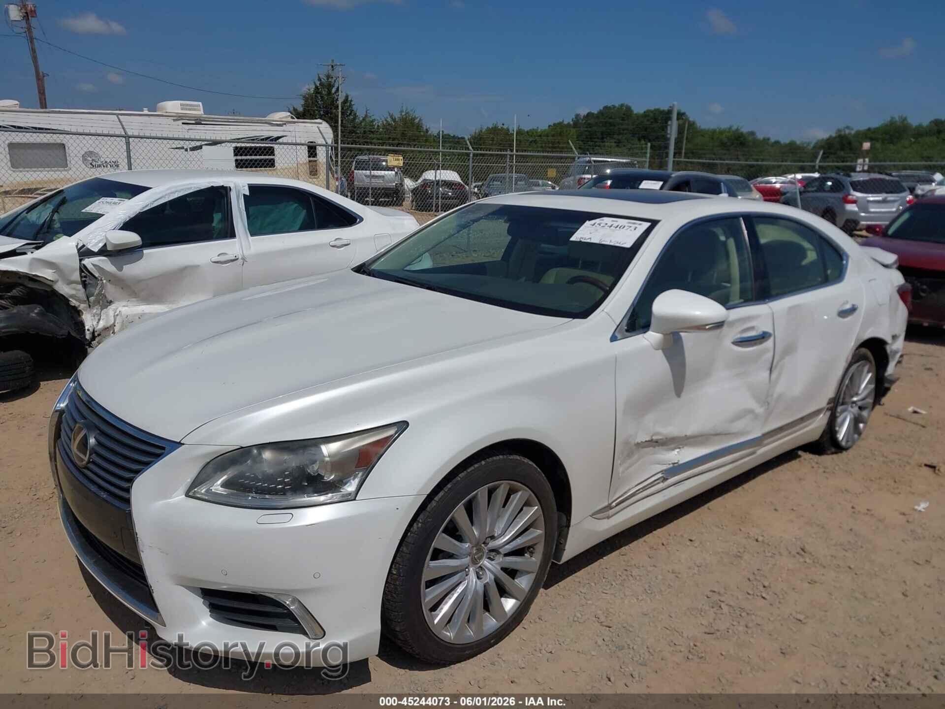 2014 LEXUS LS 460 - VIN: JTHBL5EFXE5126854 - Photo 2