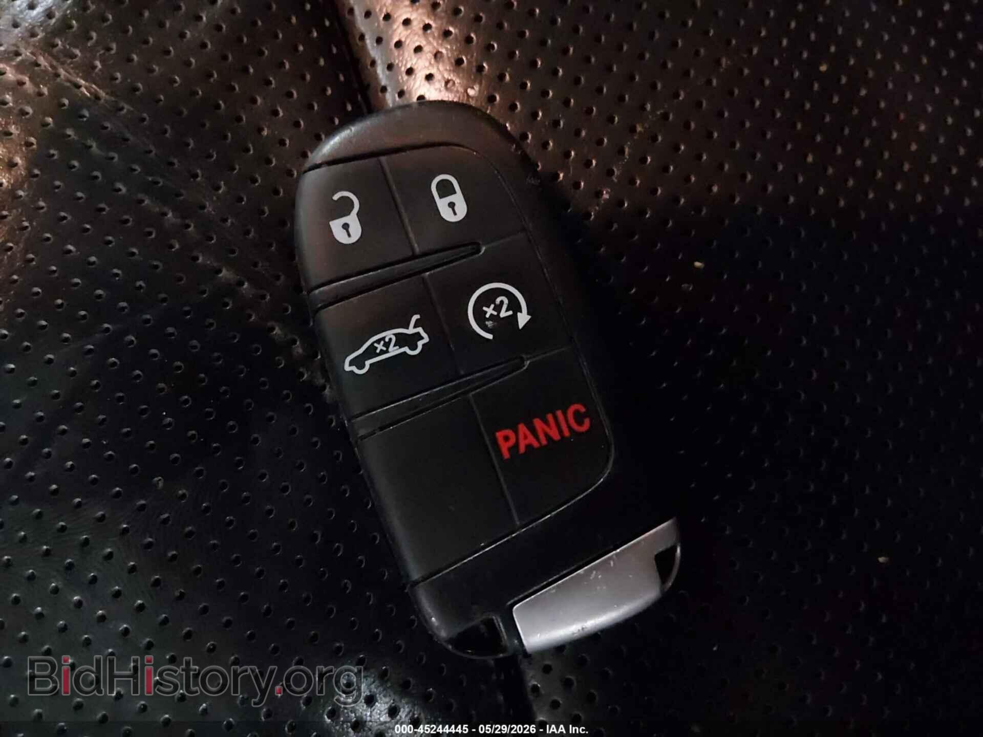 2016 CHRYSLER 300C - VIN: 2C3CCAKG9GH282735 - Фото 11
