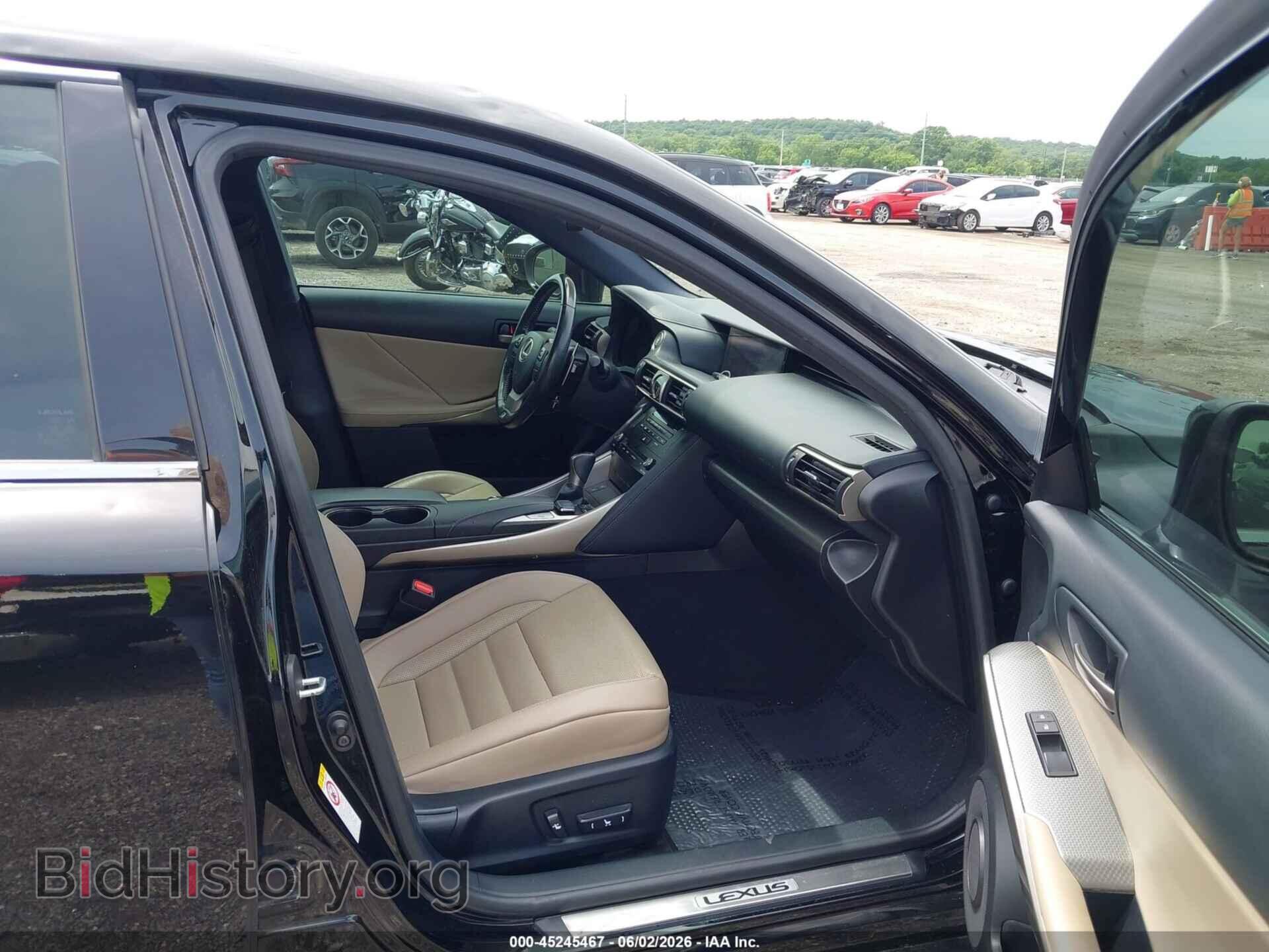 2018 LEXUS IS 300 - VIN: JTHBA1D22J5065457 - Photo 5