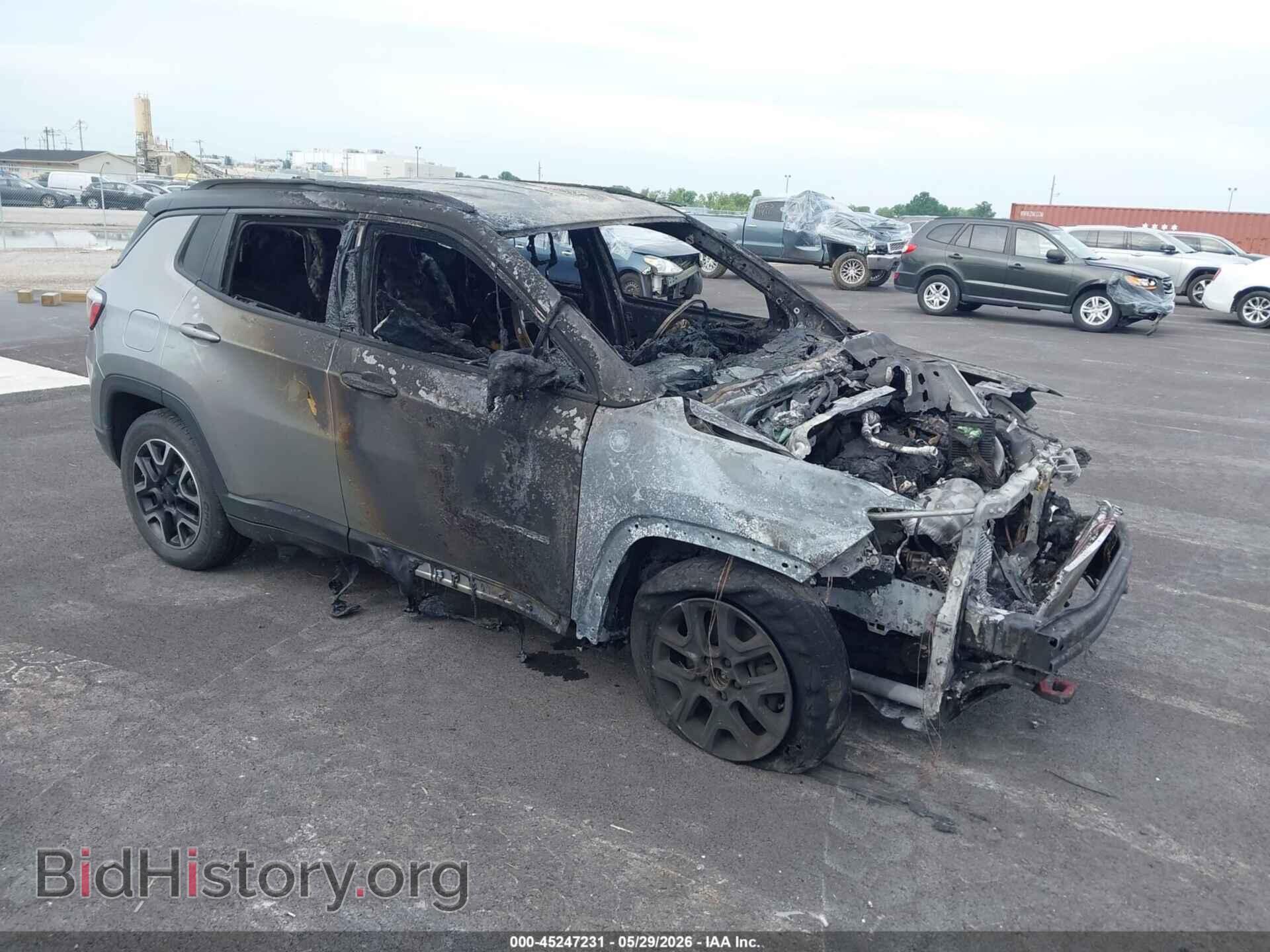 Photo 3C4NJDDB5LT163675 - JEEP COMPASS 2020