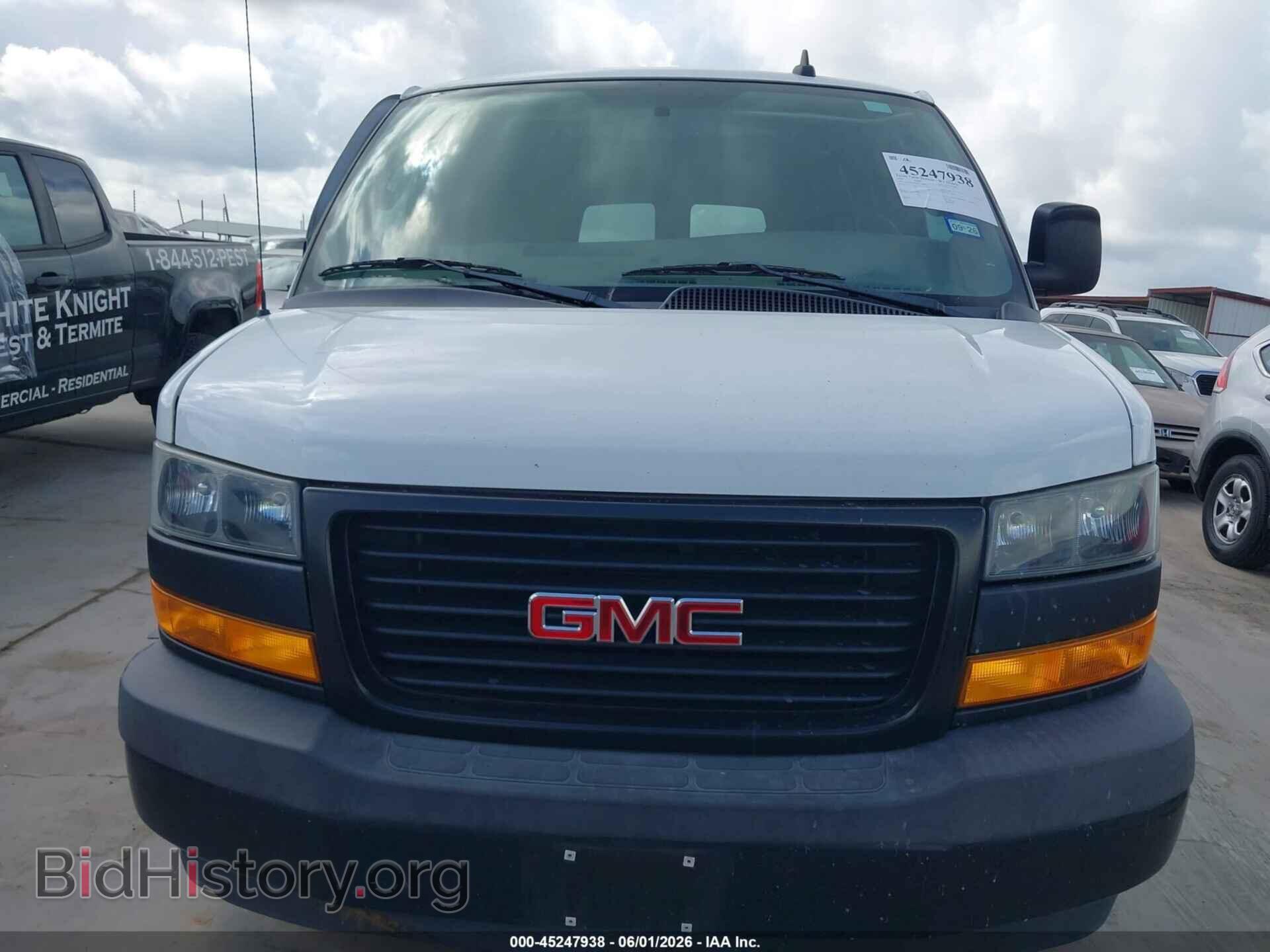 2019 GMC SAVANA 2500 - VIN: 1GTW7AFG3K1315047 - Photo 12