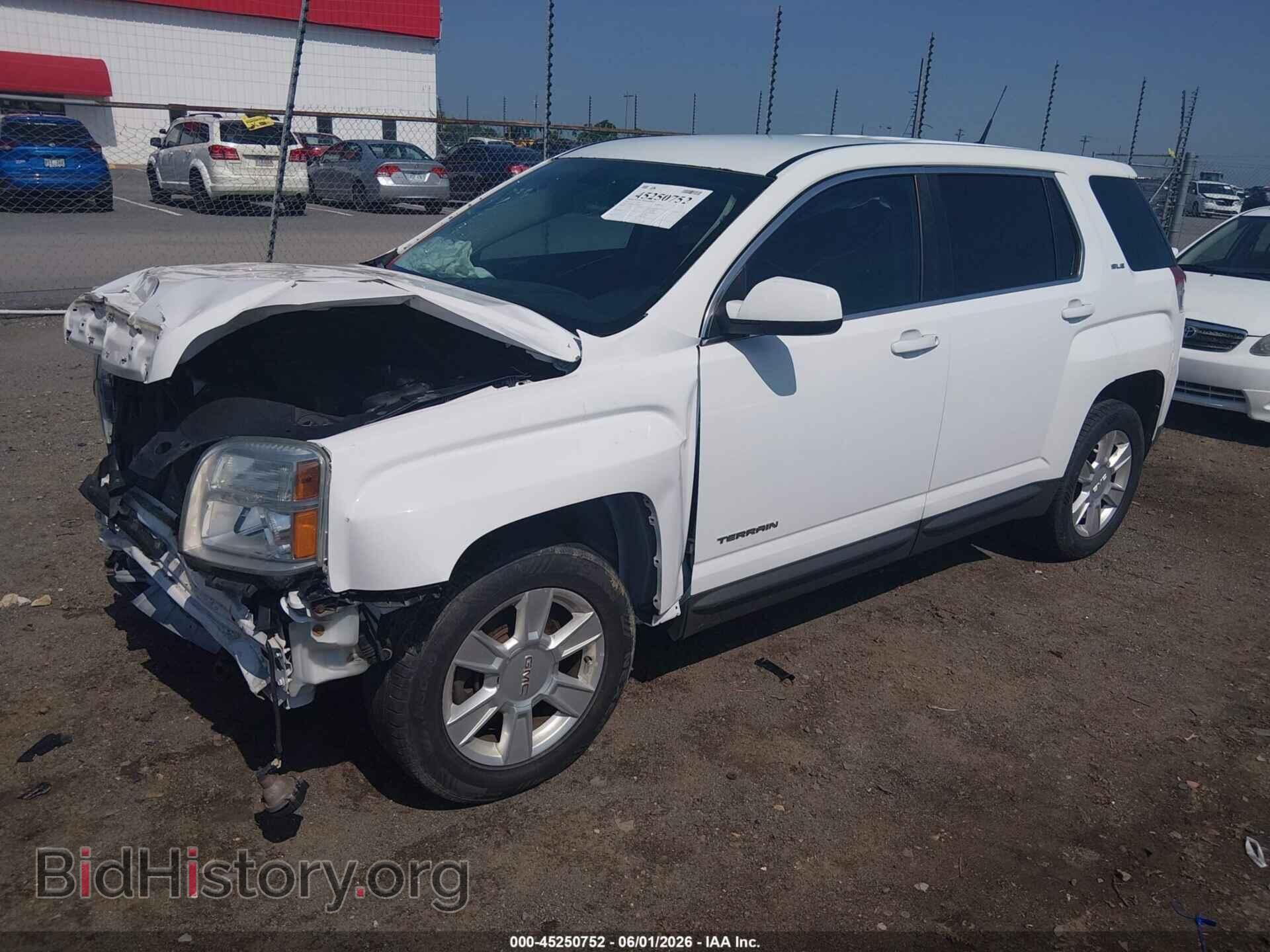 2011 GMC TERRAIN - VIN: 2CTALMEC0B6384561 - Photo 2
