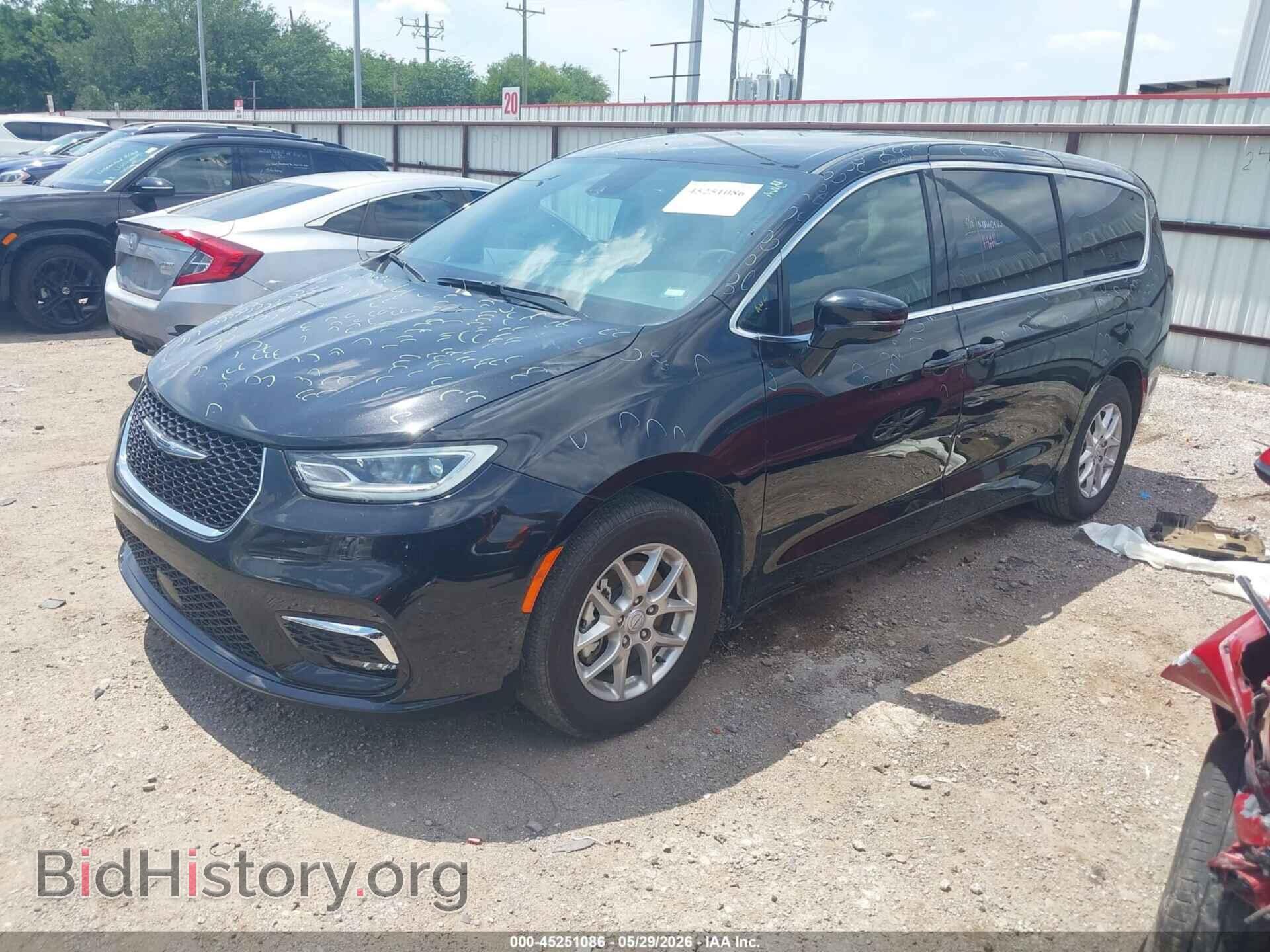 2025 CHRYSLER PACIFICA - VIN: 2C4RC1BG4SR594986 - Photo 2