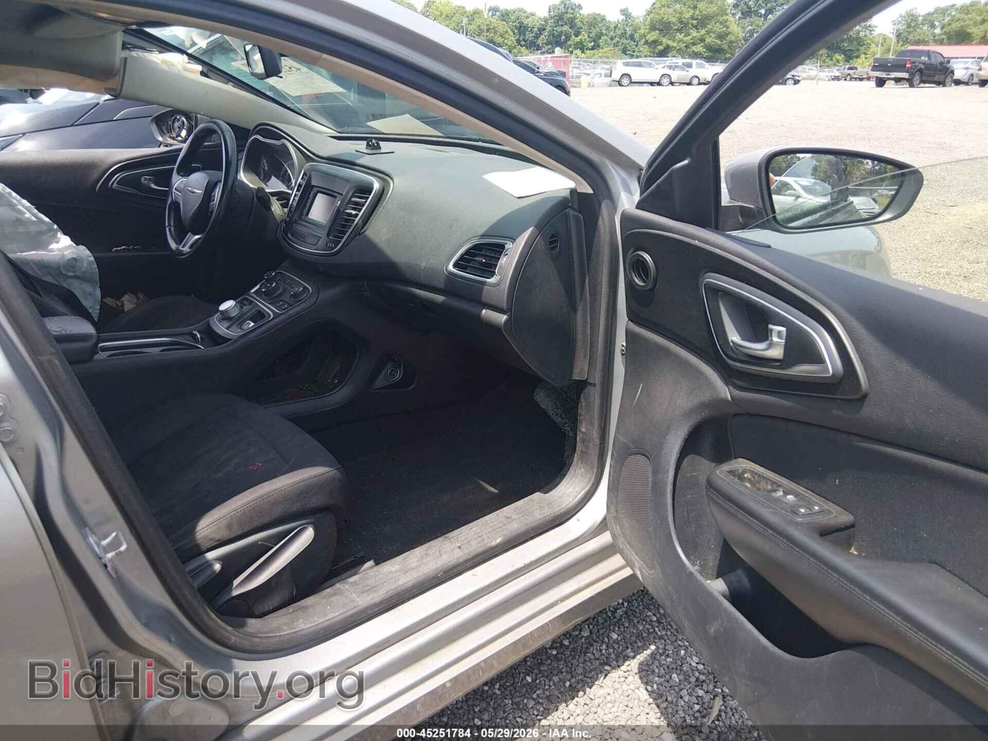 2015 CHRYSLER 200 - VIN: 1C3CCCAB5FN621062 - Фото 5