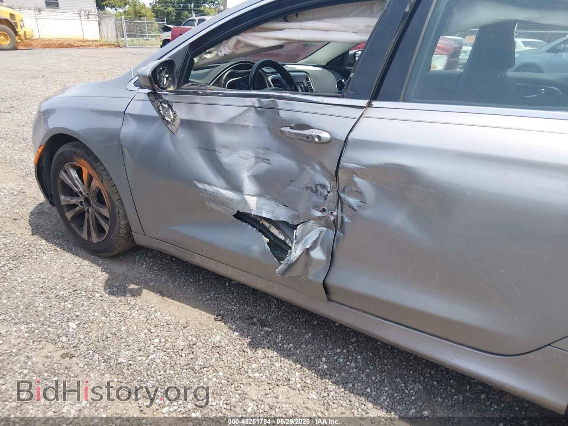 2015 CHRYSLER 200 - VIN: 1C3CCCAB5FN621062 - Фото 6