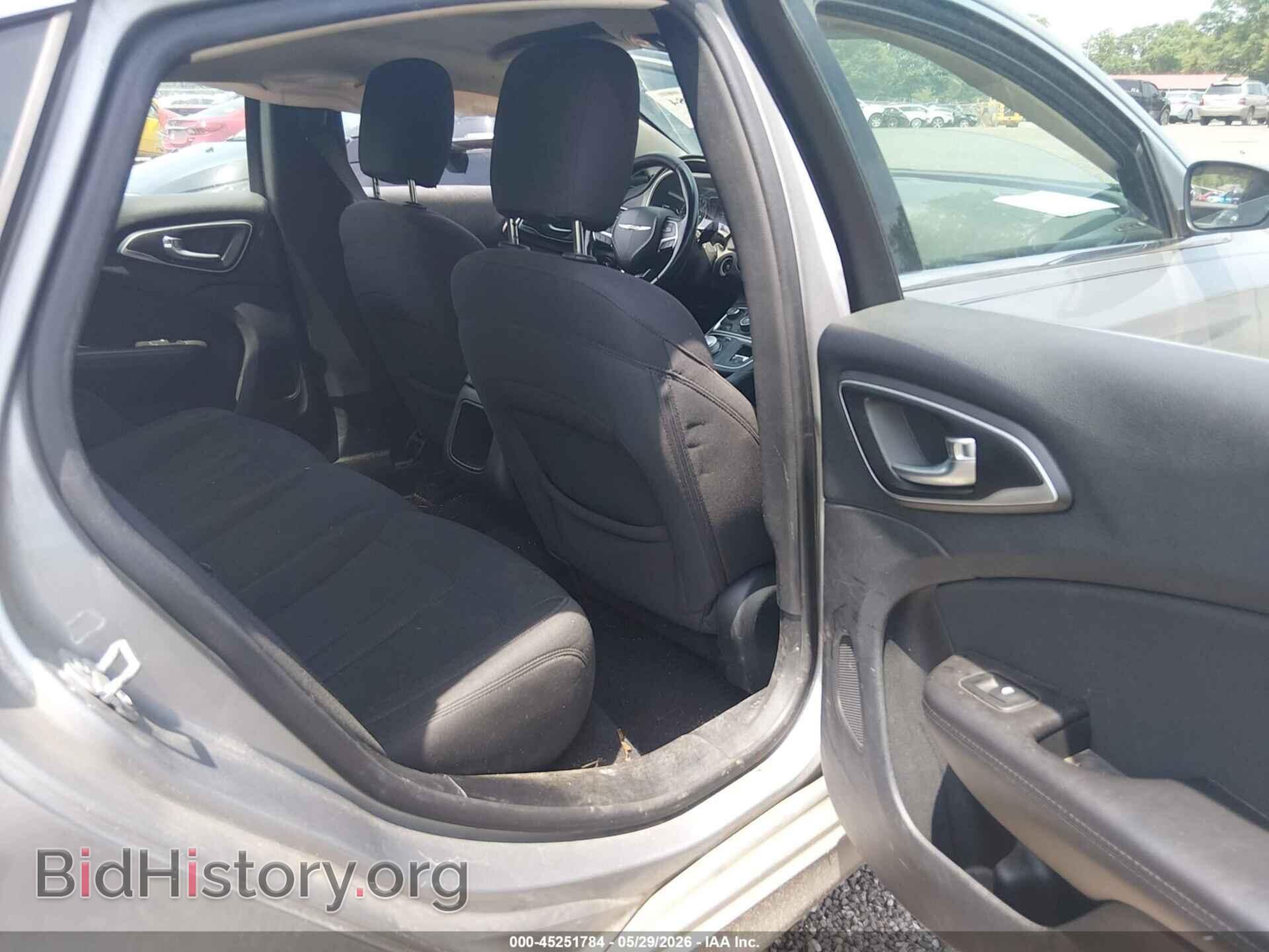 2015 CHRYSLER 200 - VIN: 1C3CCCAB5FN621062 - Фото 8