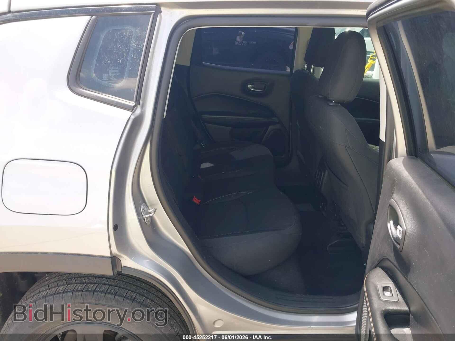 2019 JEEP COMPASS - VIN: 3C4NJDAB9KT837331 - Фото 8