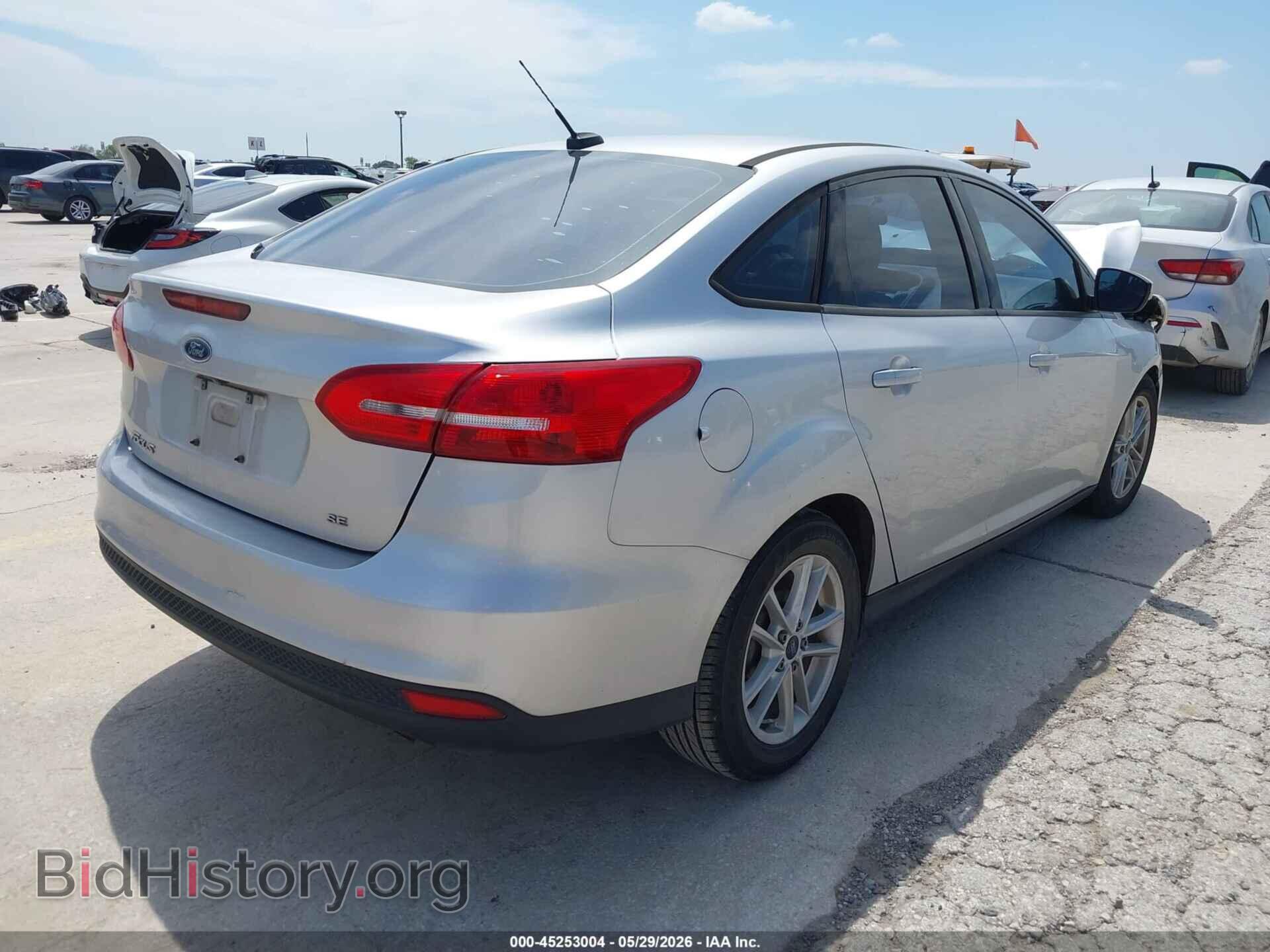 2017 FORD FOCUS - VIN: 1FADP3F2XHL214131 - Фото 4