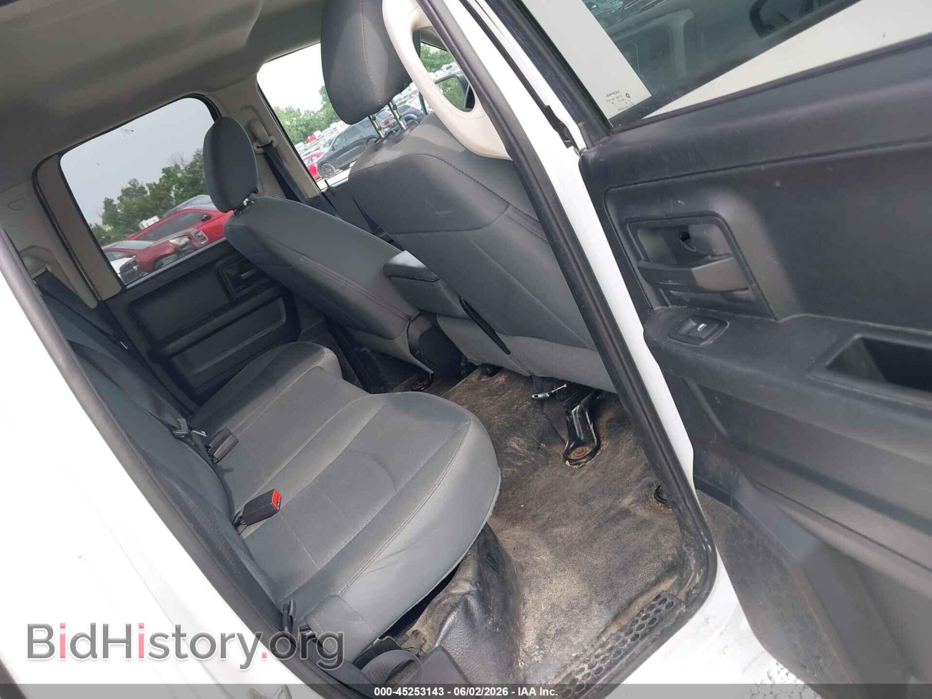 2016 RAM 1500 - VIN: 1C6RR6FG1GS375552 - Фото 8