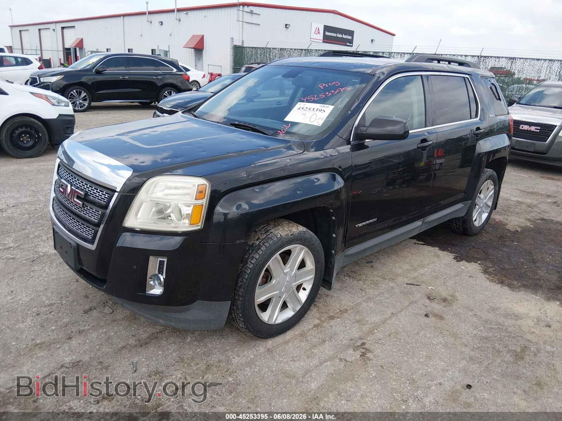 2011 GMC TERRAIN - VIN: 2CTFLTE55B6358832 - Photo 2