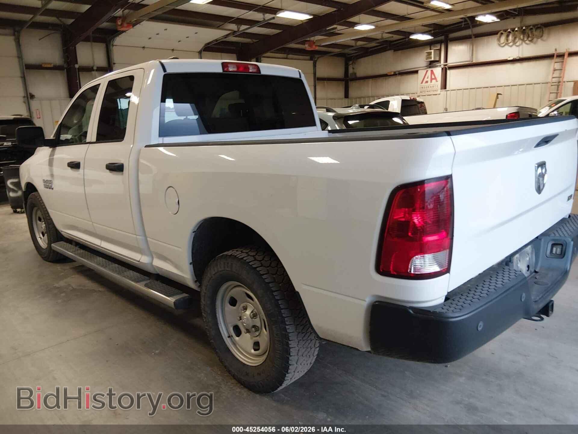2018 RAM 1500 - VIN: 1C6RR6FG0JS290676 - Фото 3
