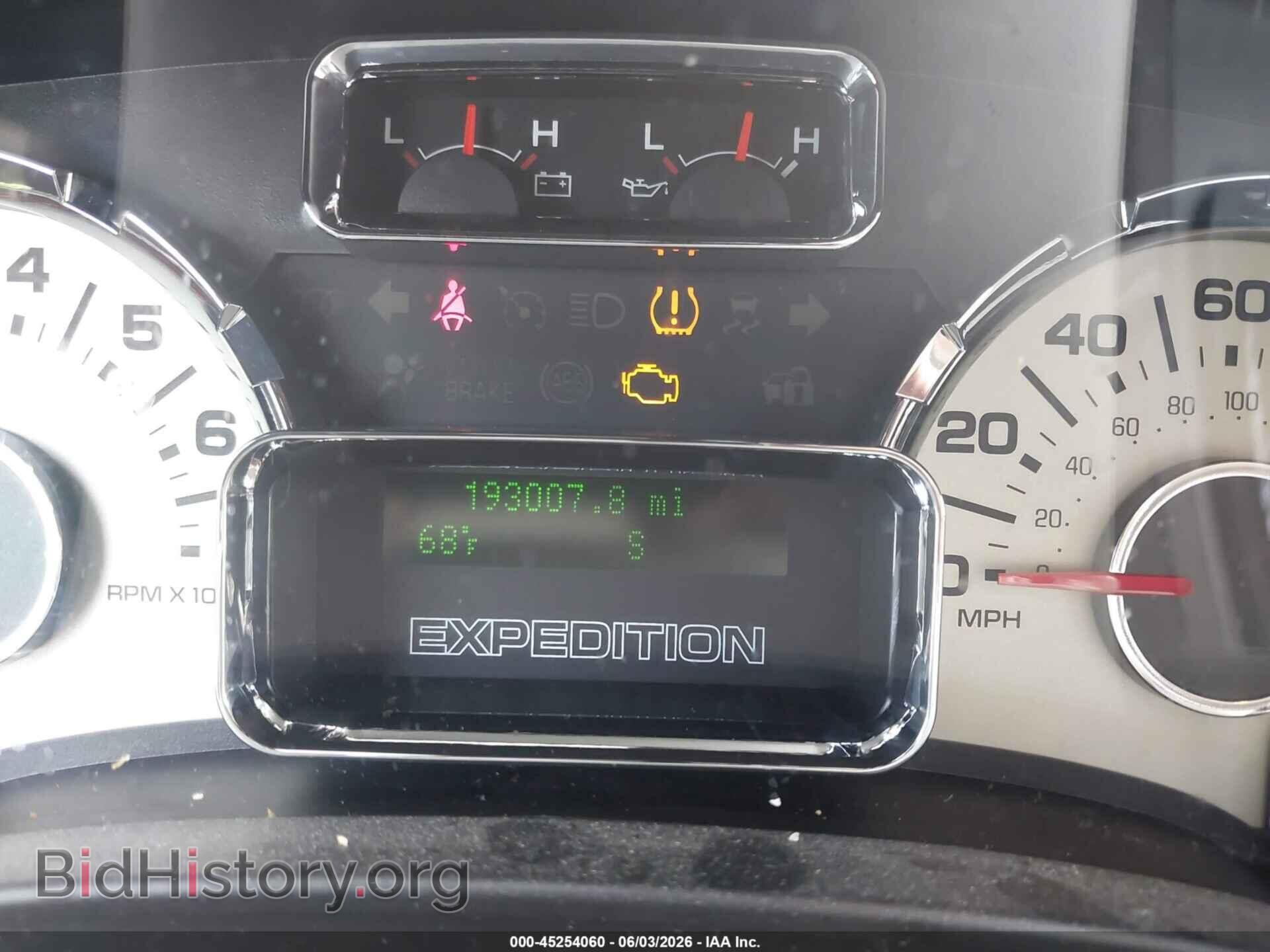 2011 FORD EXPEDITION - VIN: 1FMJU1J56BEF55352 - Photo 7