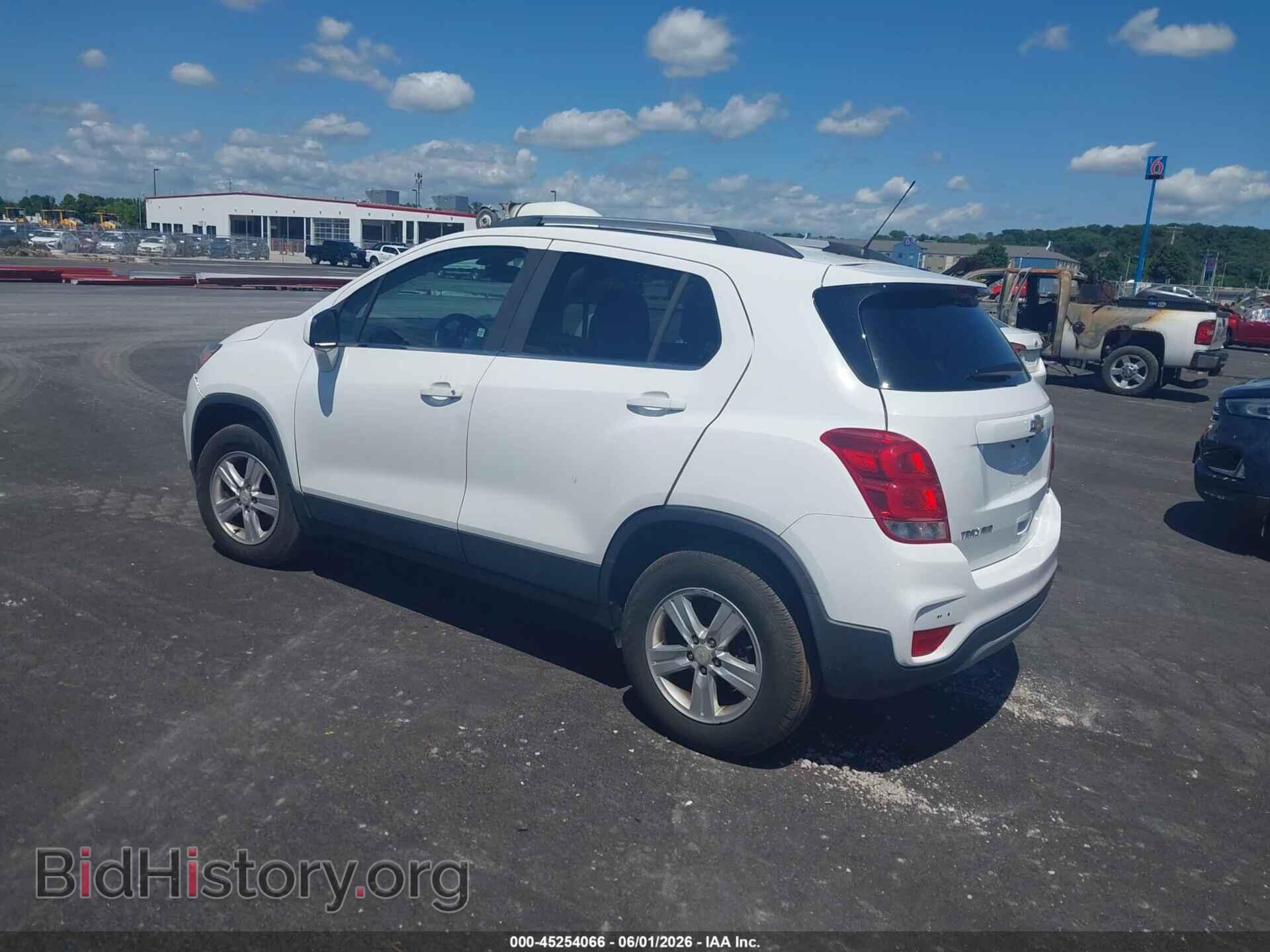 2017 CHEVROLET TRAX - VIN: 3GNCJPSB7HL147133 - Фото 3