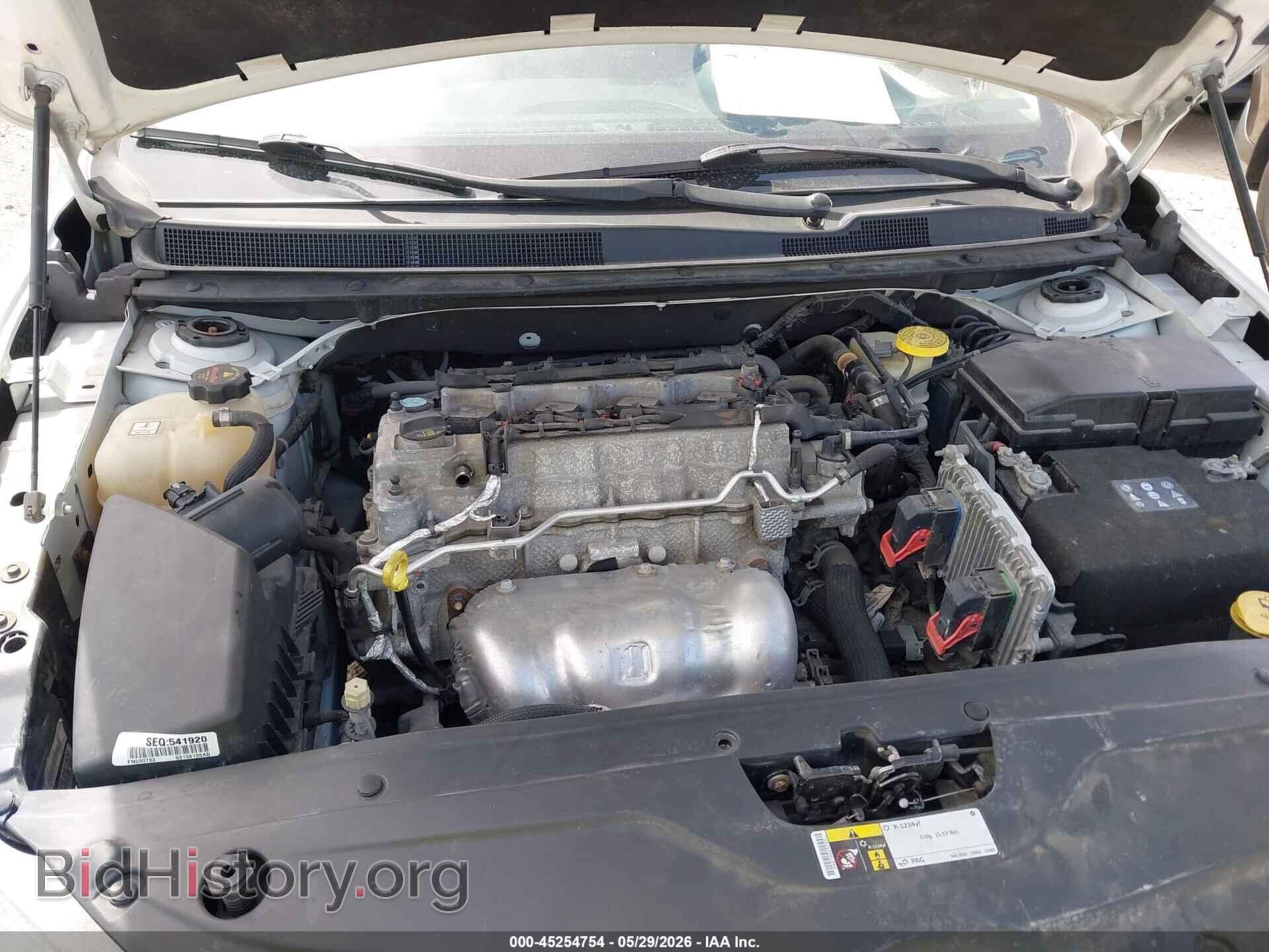 2015 CHRYSLER 200 - VIN: 1C3CCCAB3FN590782 - Фото 6