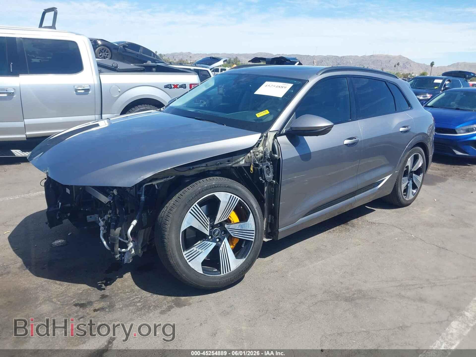 2022 AUDI E-TRON - VIN: WA1LAAGE2NB009838 - Фото 2