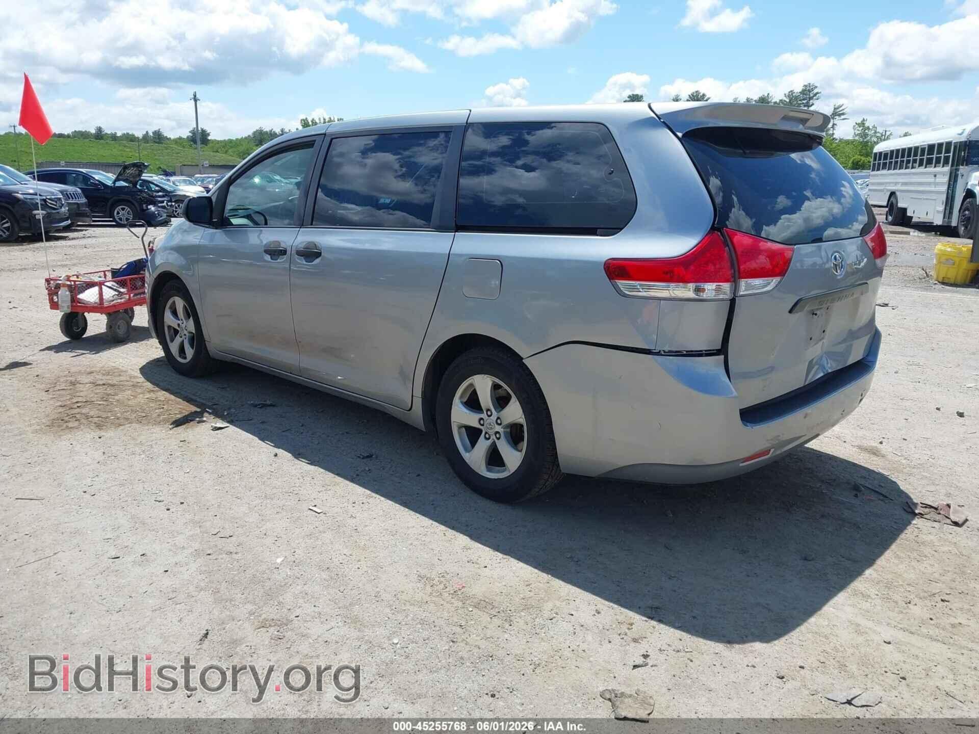 2013 TOYOTA SIENNA - VIN: 5TDZK3DC8DS341284 - Фото 3
