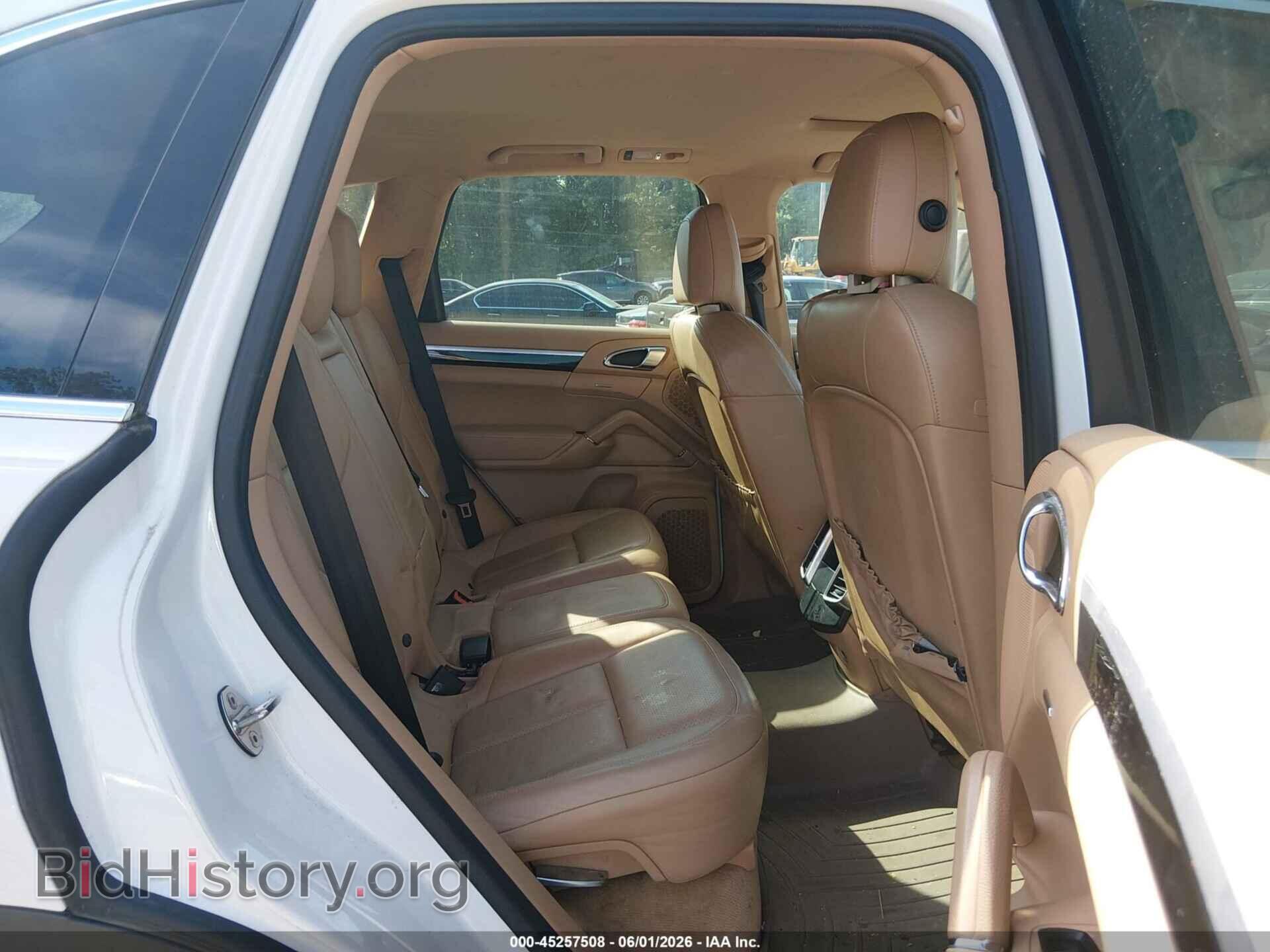 2014 PORSCHE CAYENNE - VIN: WP1AB2A24ELA58630 - Photo 8