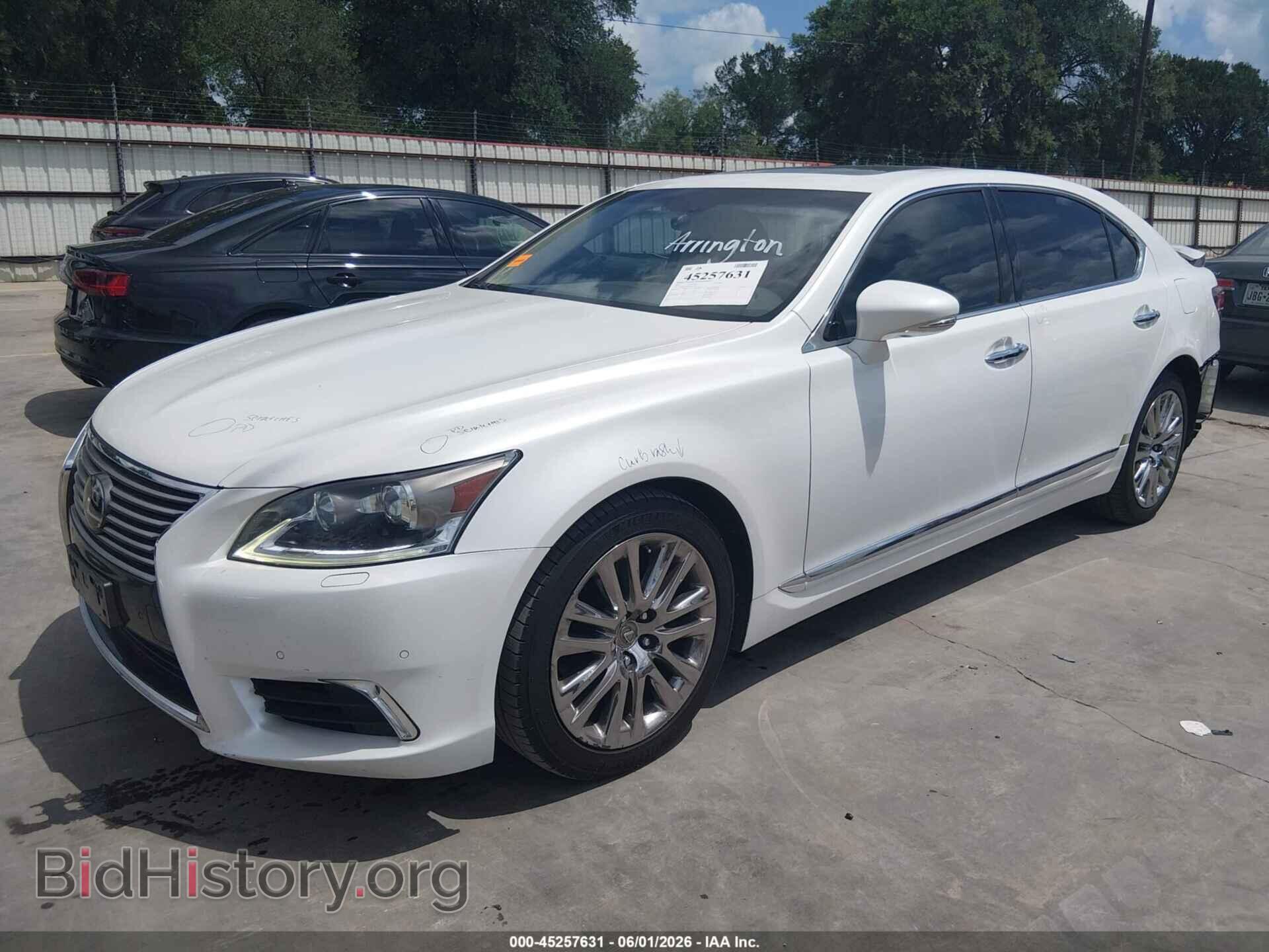 2017 LEXUS LS 460 - VIN: JTHGL5EF2H5057717 - Photo 2