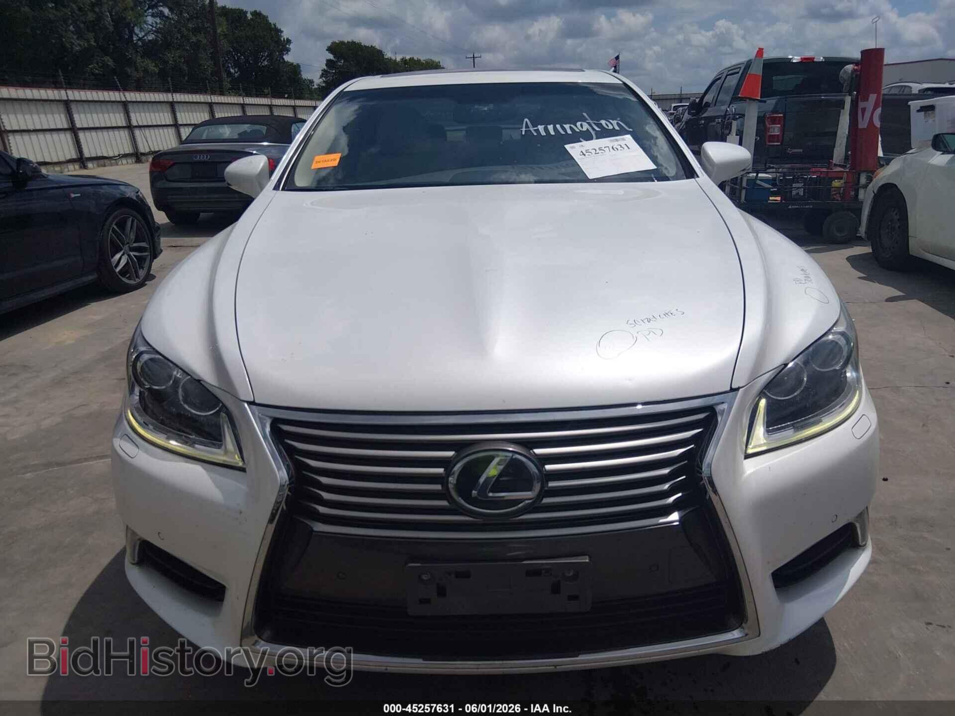 2017 LEXUS LS 460 - VIN: JTHGL5EF2H5057717 - Photo 13