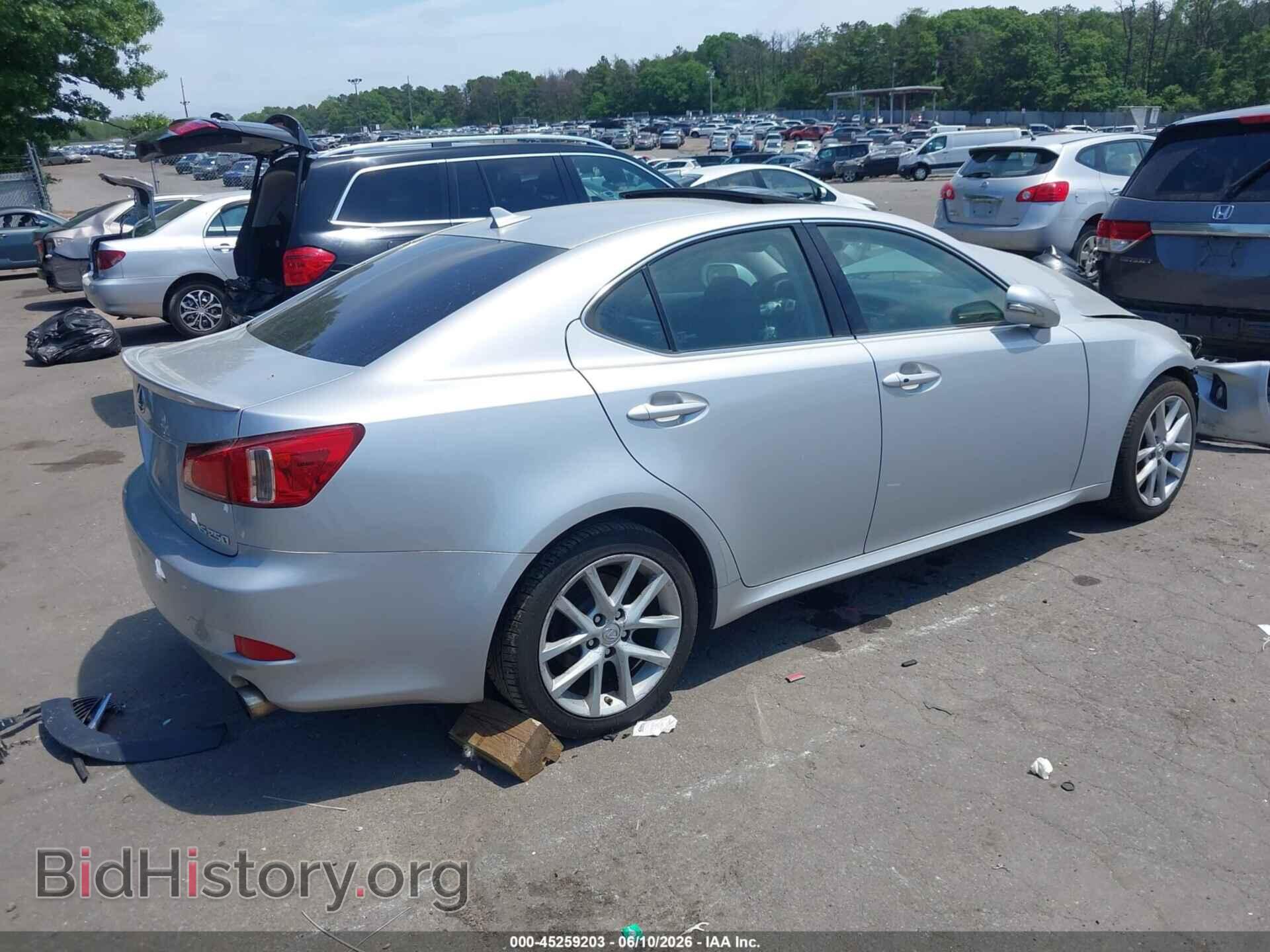 2011 LEXUS IS 250 - VIN: JTHCF5C20B5049287 - Photo 4