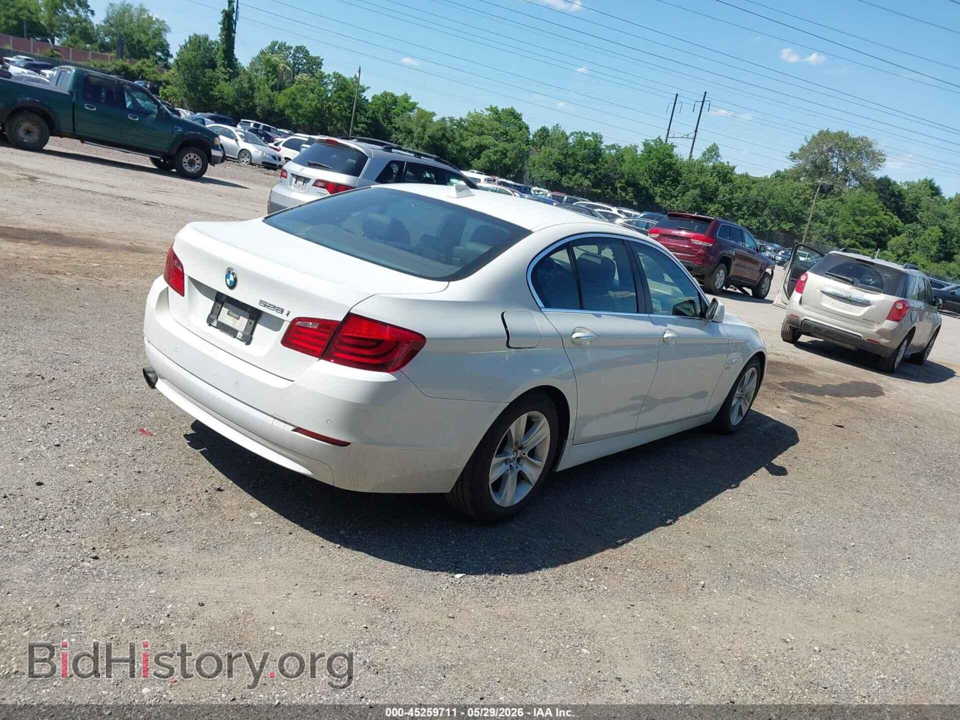2012 BMW 528I - VIN: WBAXH5C59CDW10890 - Фото 4