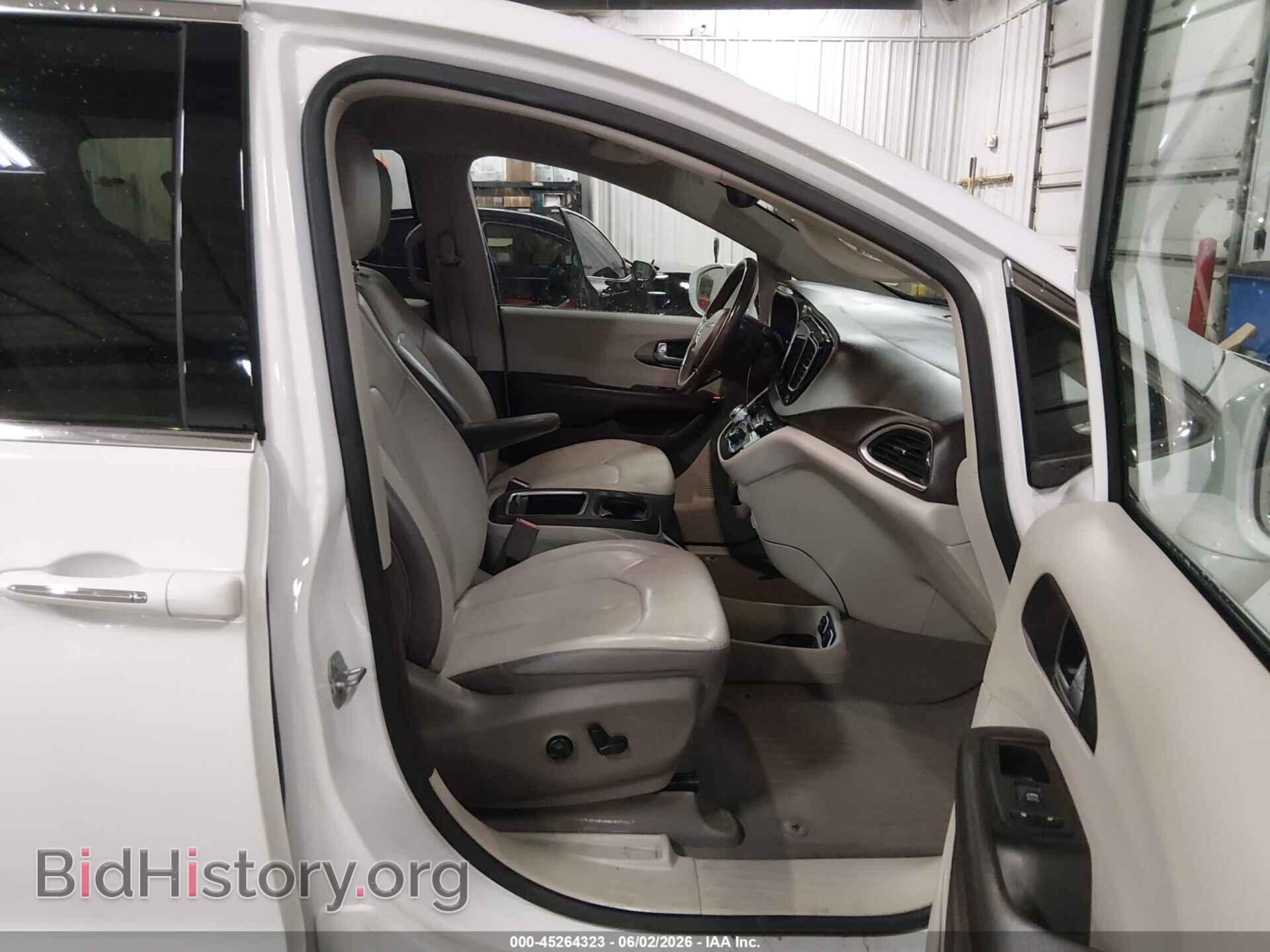 2018 CHRYSLER PACIFICA - VIN: 2C4RC1EG0JR154774 - Photo 5