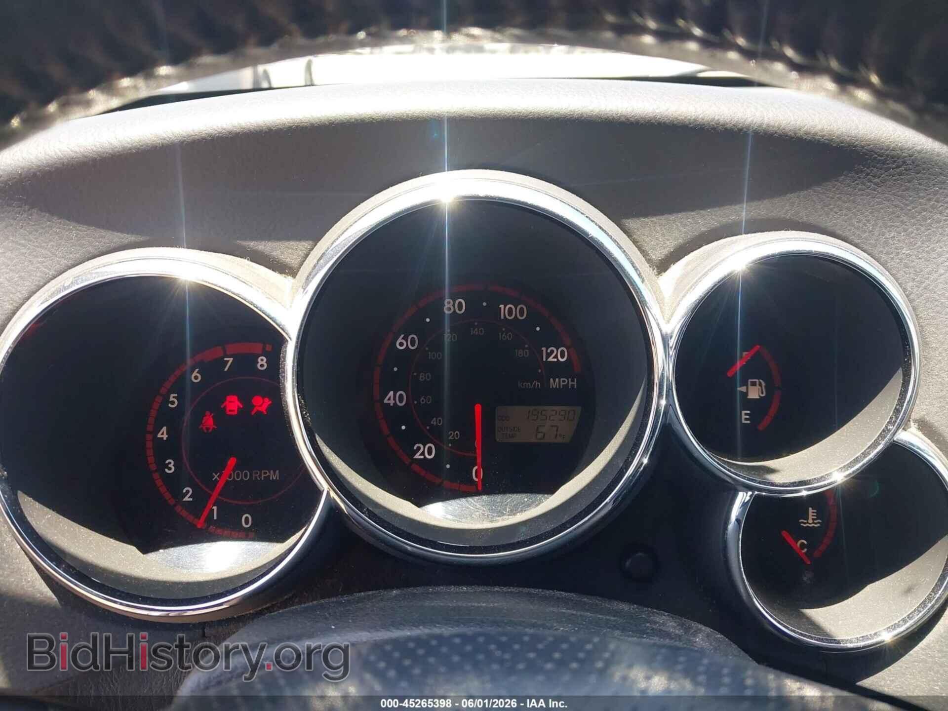 2005 TOYOTA MATRIX - VIN: 2T1KR32E35C323805 - Фото 7
