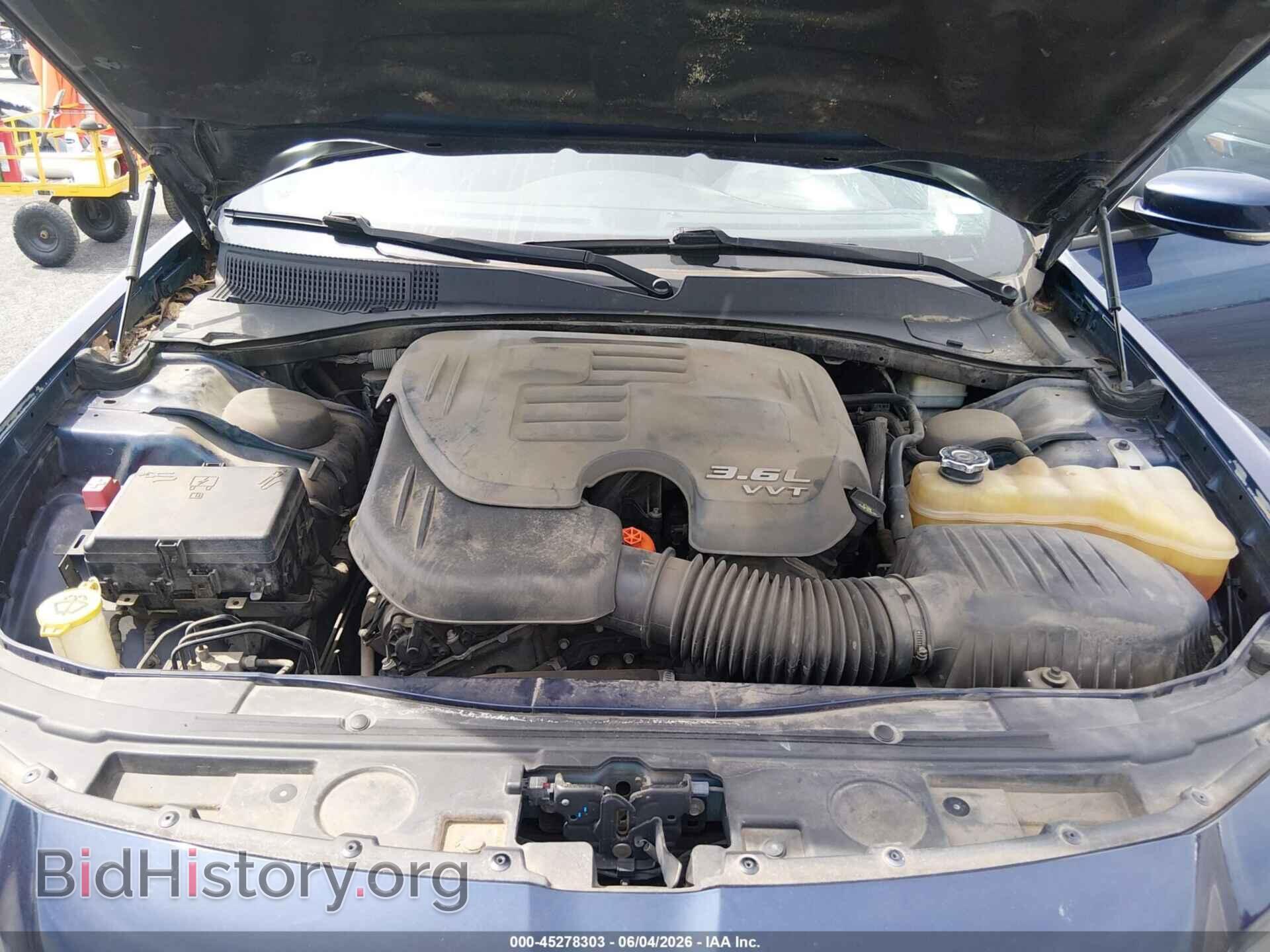 2015 CHRYSLER 300 - VIN: 2C3CCABG9FH763664 - Фото 10