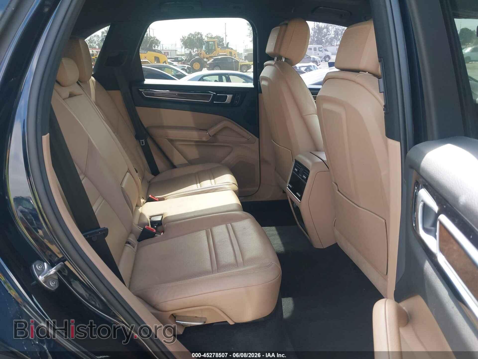 2021 PORSCHE CAYENNE E-HYBRID - VIN: WP1AE2AY3MDA24909 - Photo 8