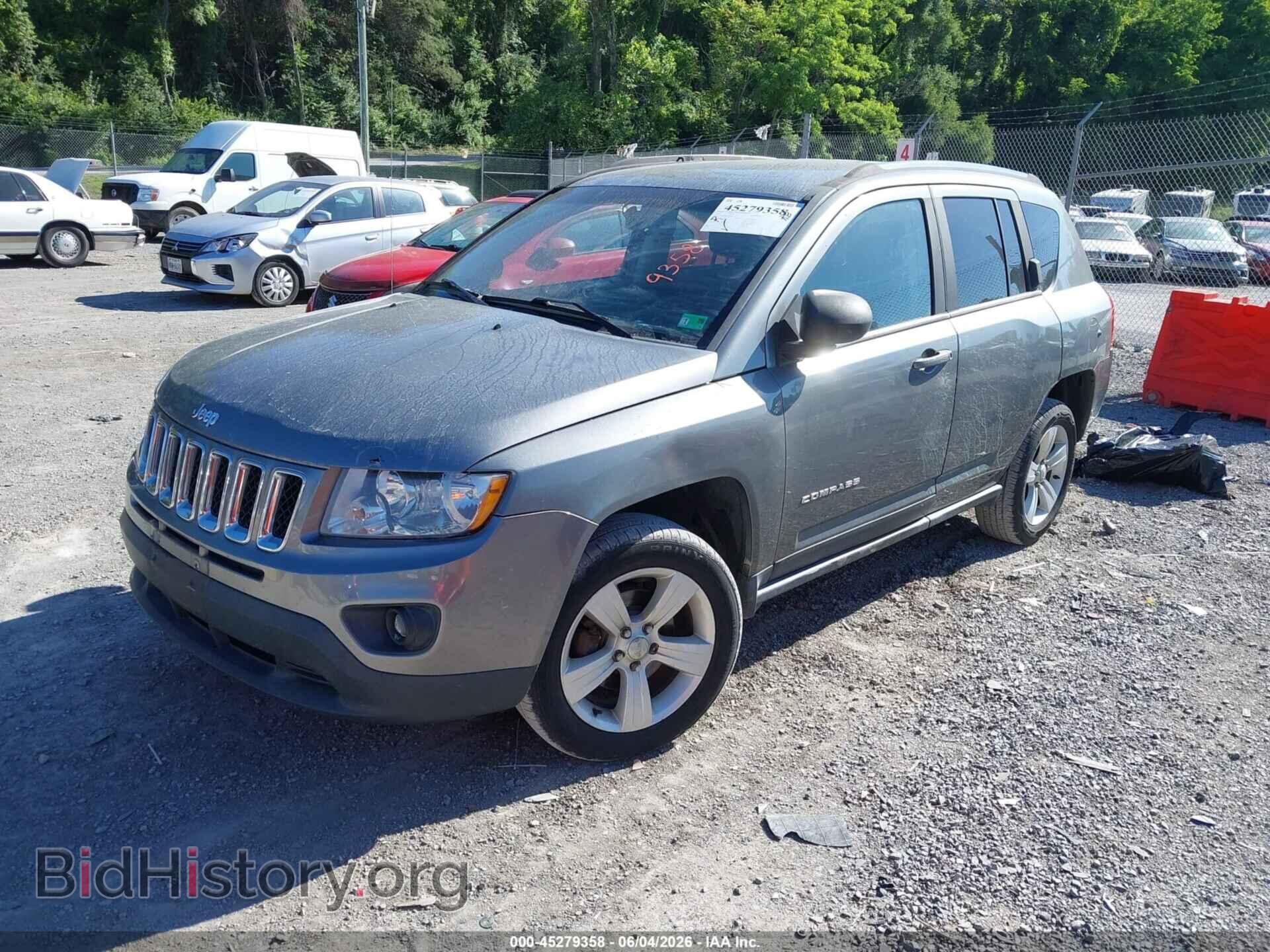 2013 JEEP COMPASS - VIN: 1C4NJDEB1DD207578 - Photo 2