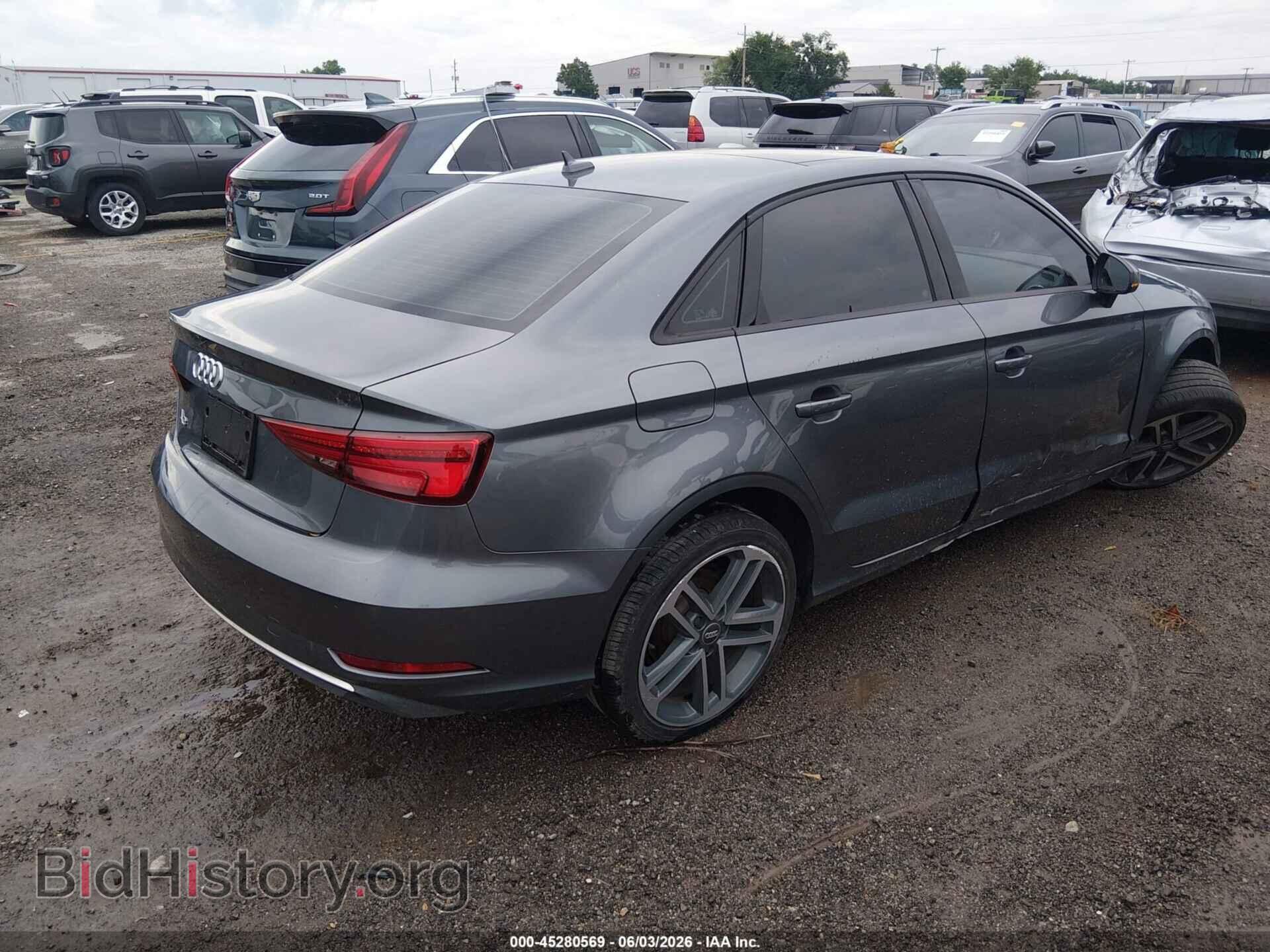 2018 AUDI A3 - VIN: WAUAUGFF8J1022284 - Фото 4