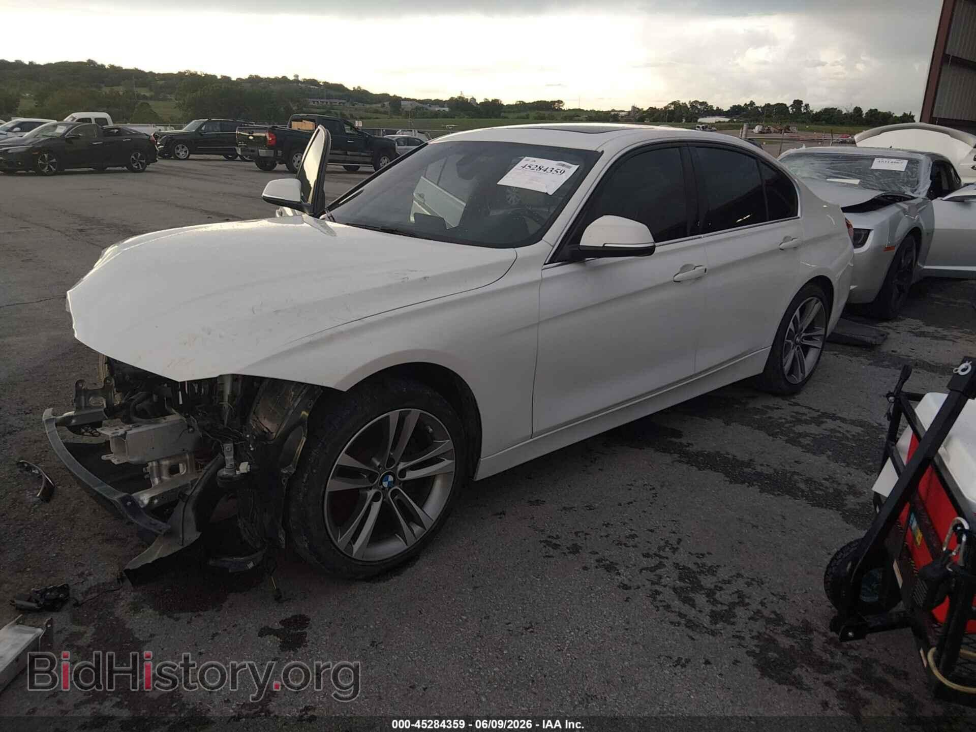 2018 BMW 330I - VIN: WBA8D9G55JNU68627 - Фото 2