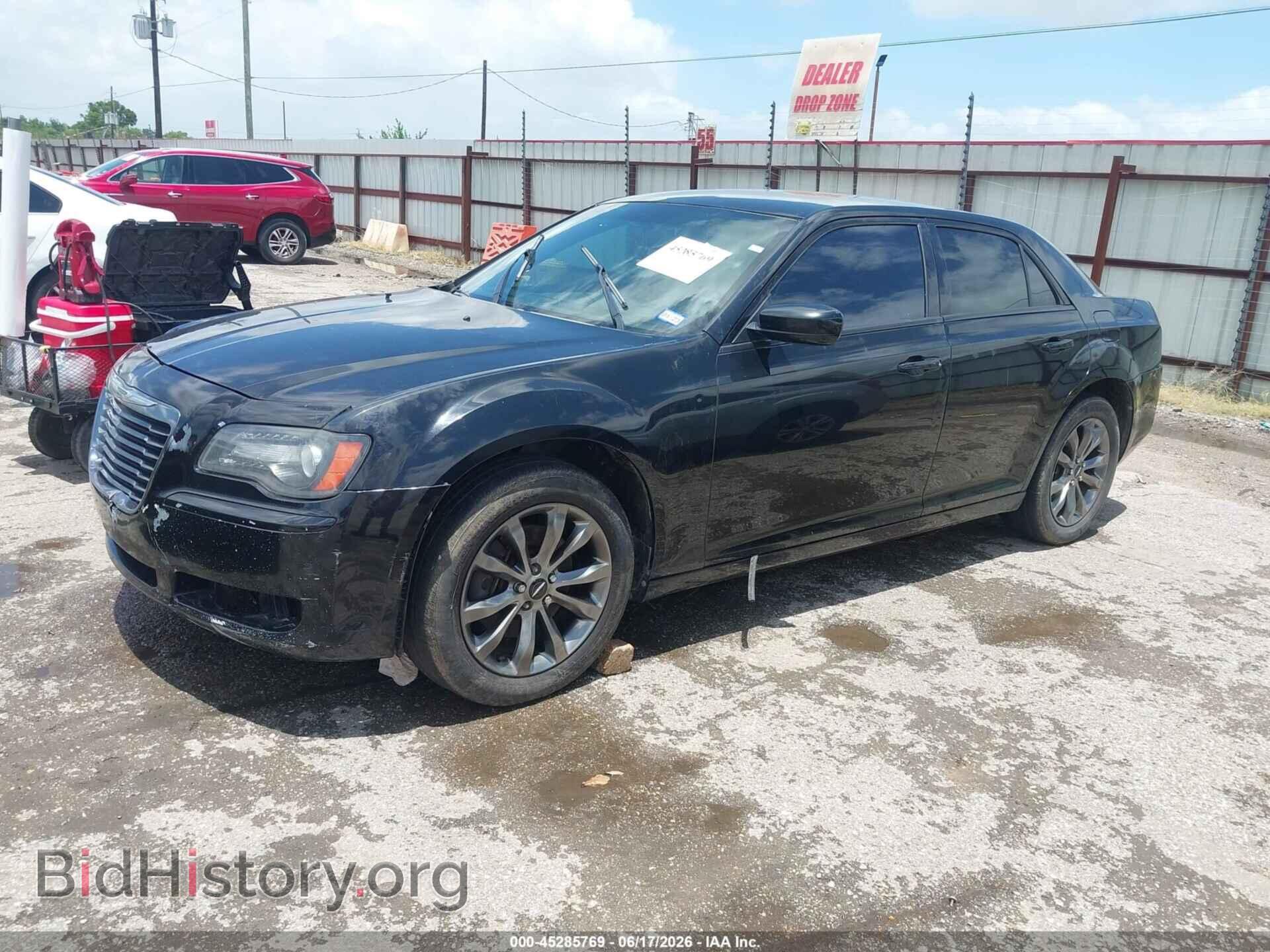 2014 CHRYSLER 300 - VIN: 2C3CCAGG2EH229462 - Photo 2