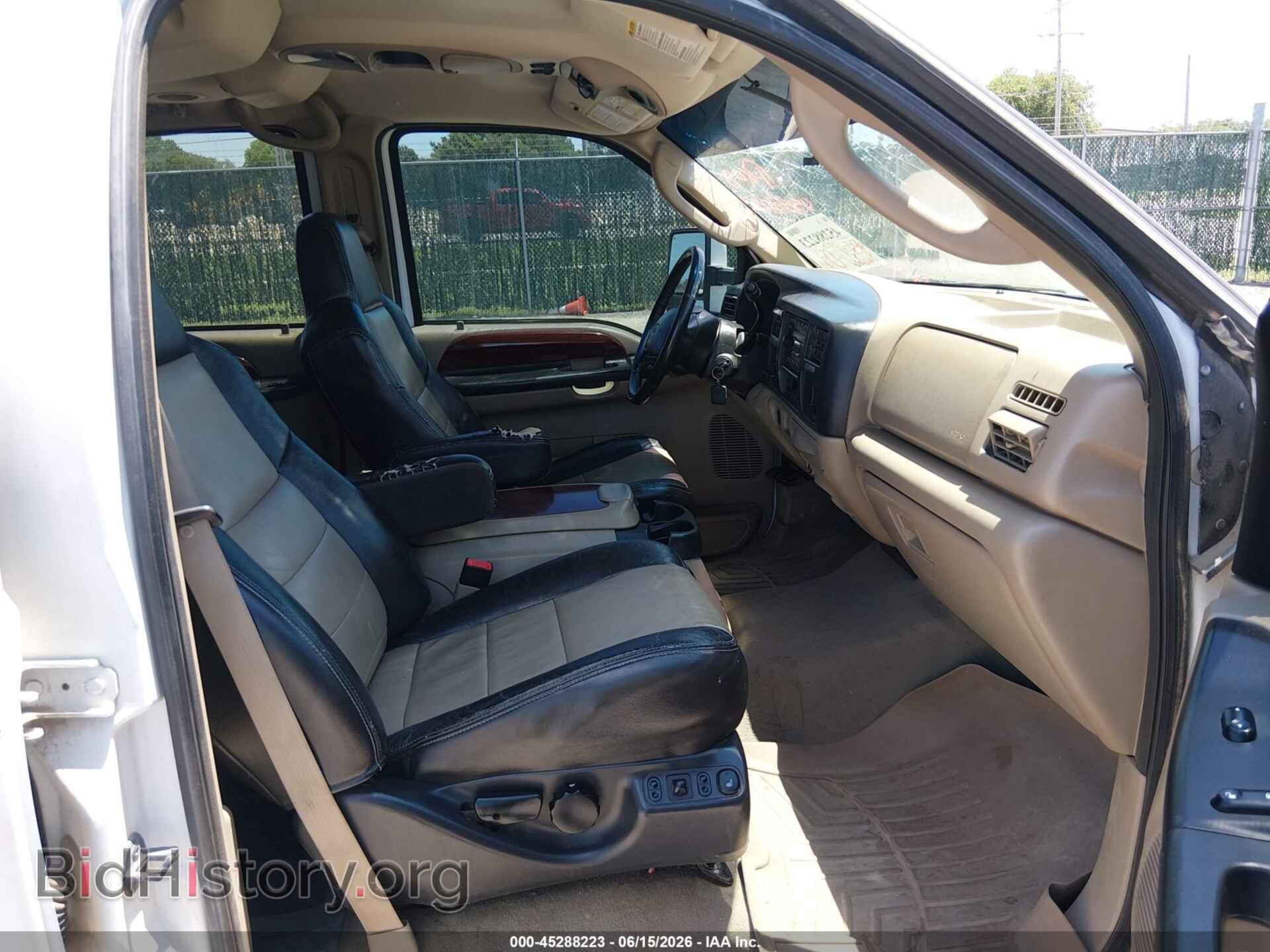 2005 FORD EXCURSION - VIN: 1FMSU45PX5EC33741 - Photo 5
