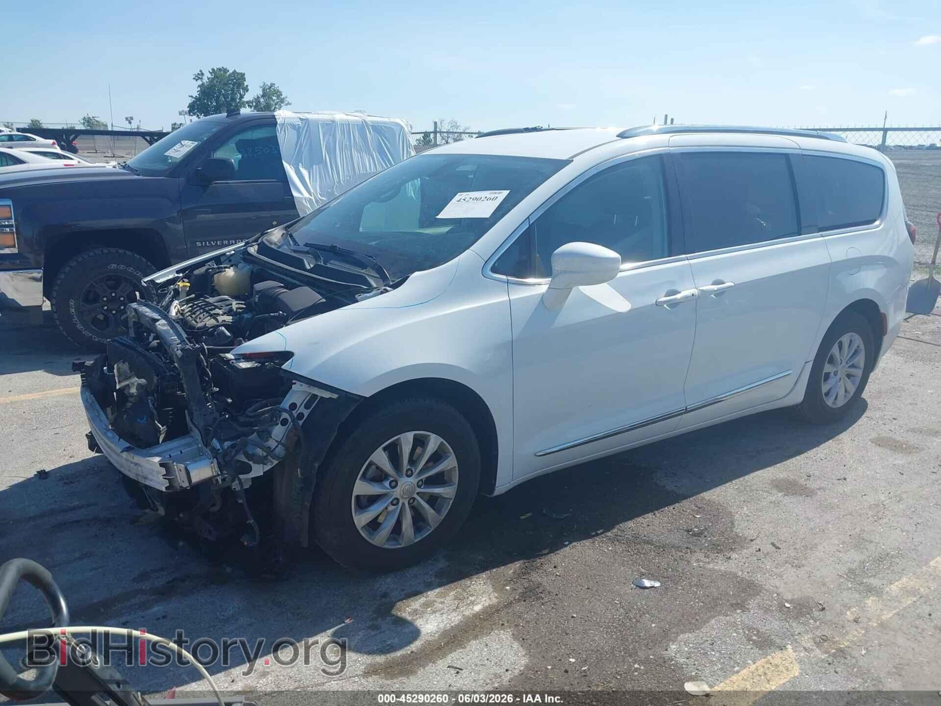 2019 CHRYSLER PACIFICA - VIN: 2C4RC1BG4KR540054 - Фото 2