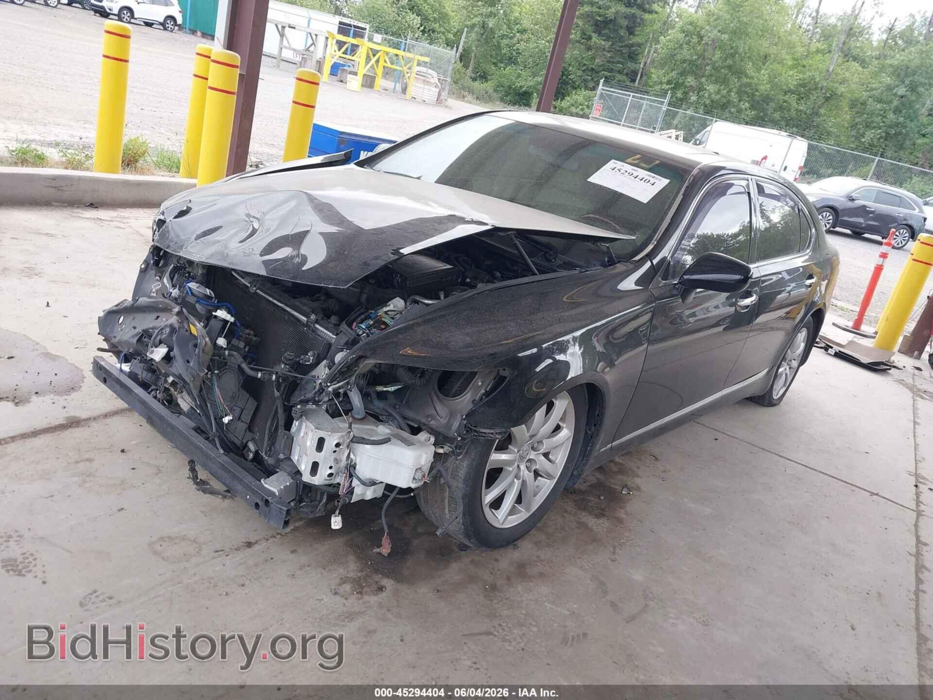 2007 LEXUS LS 460 - VIN: JTHGL46F575008065 - Photo 2