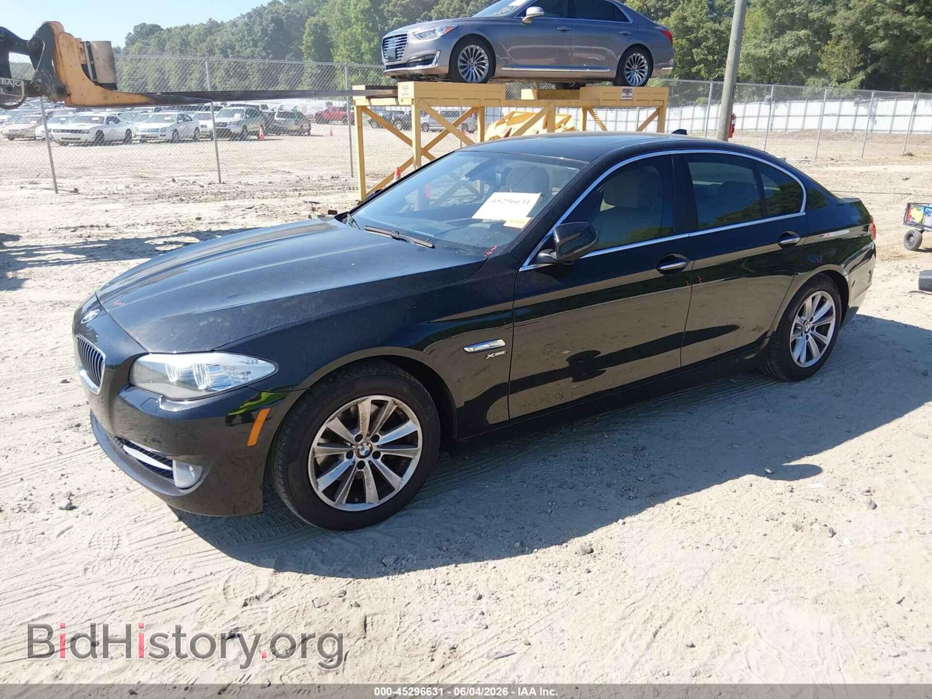 2012 BMW 528I - VIN: WBAXH5C59CDW09044 - Фото 2