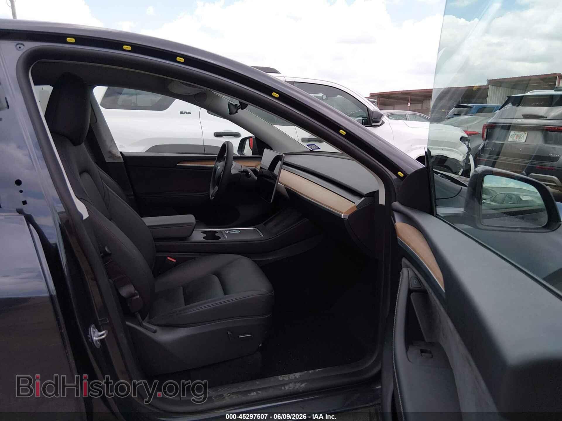 2024 TESLA MODEL Y - VIN: 7SAYGDED7RA296540 - Фото 5
