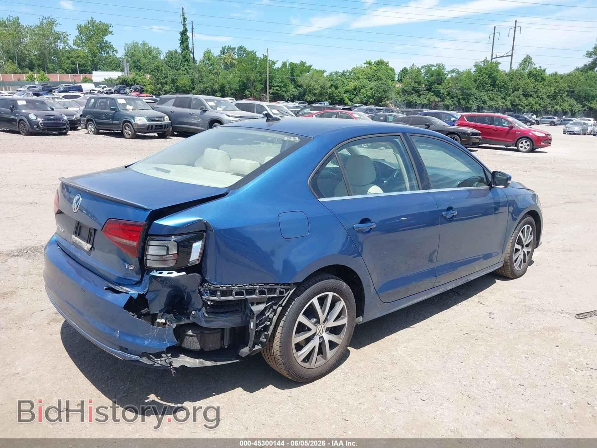 2017 VOLKSWAGEN JETTA - VIN: 3VWDB7AJ6HM355482 - Фото 4
