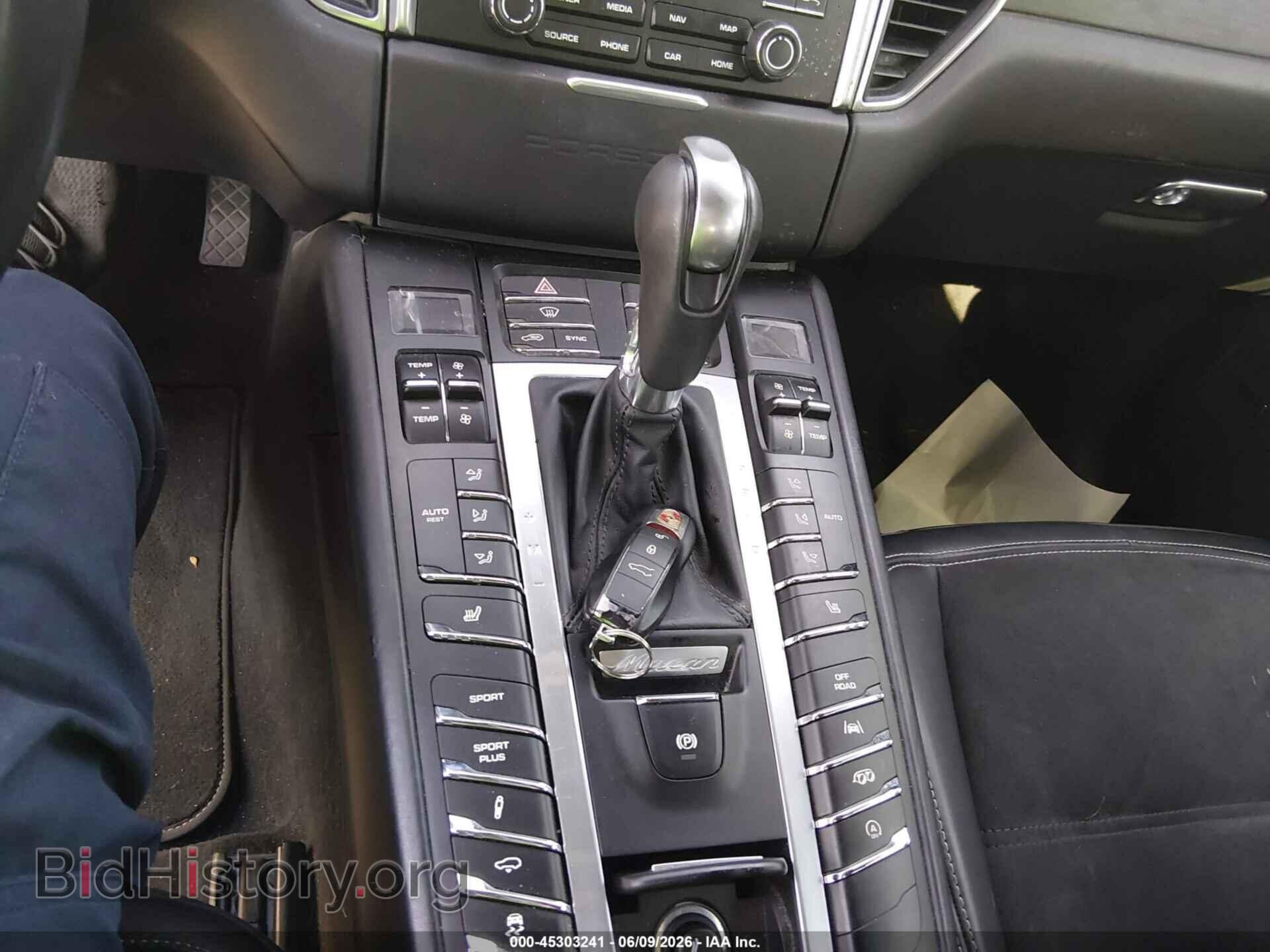 2017 PORSCHE MACAN - VIN: WP1AG2A55HLB52497 - Photo 11